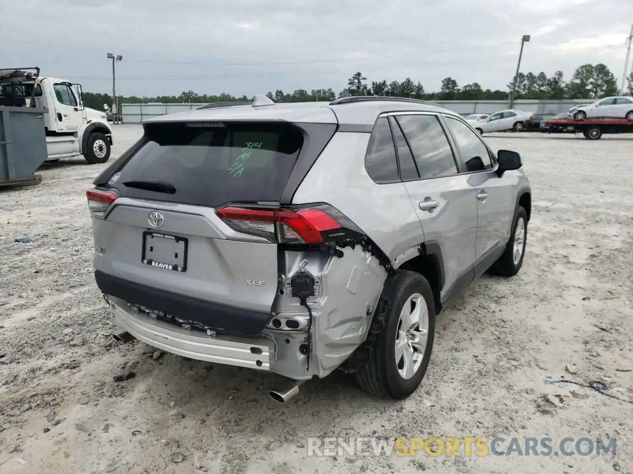 4 Photograph of a damaged car 2T3W1RFVXKW024786 TOYOTA RAV4 2019