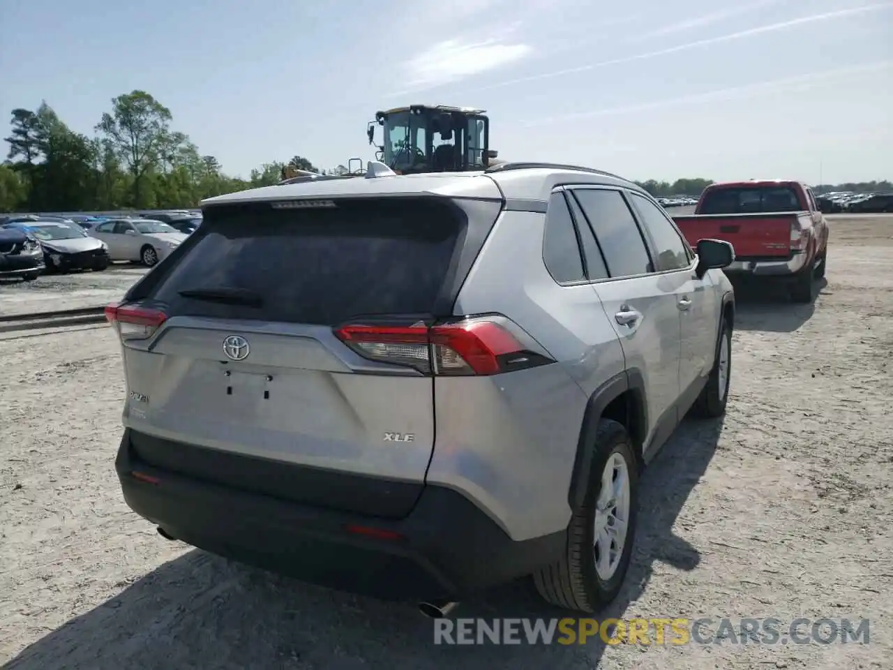 4 Photograph of a damaged car 2T3W1RFVXKW024836 TOYOTA RAV4 2019