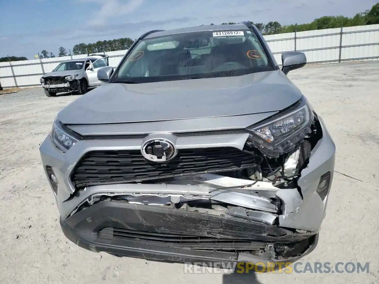 9 Photograph of a damaged car 2T3W1RFVXKW024836 TOYOTA RAV4 2019