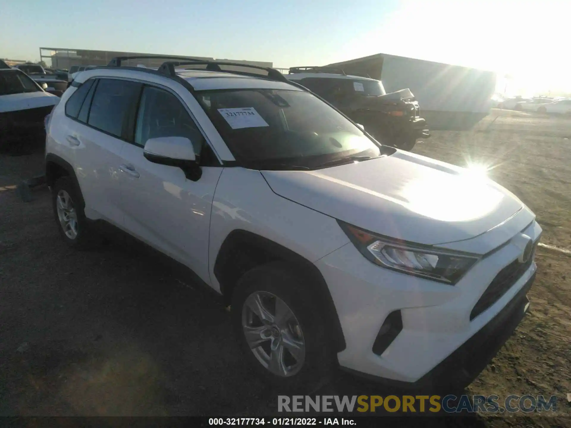 1 Photograph of a damaged car 2T3W1RFVXKW028711 TOYOTA RAV4 2019