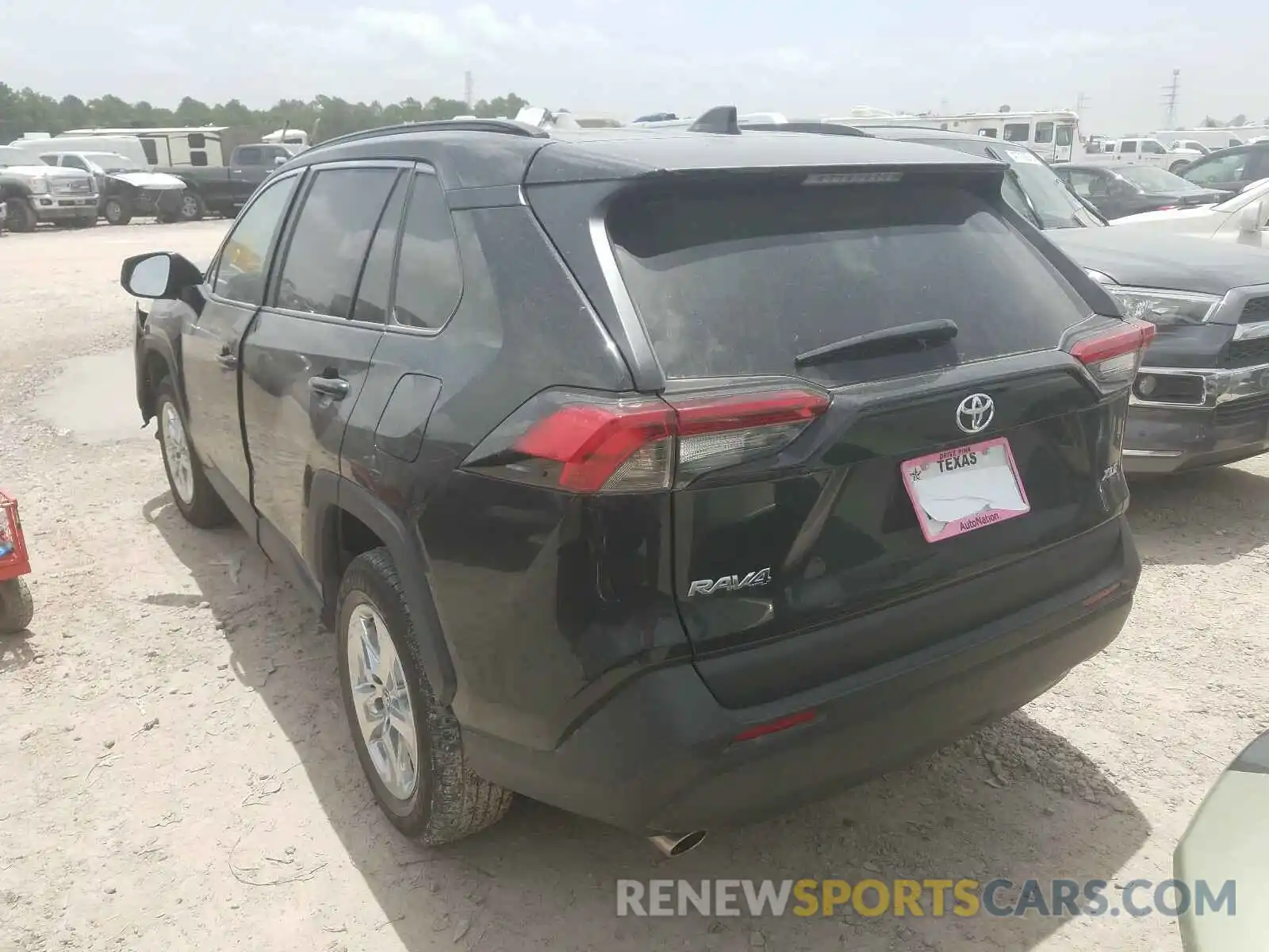 3 Photograph of a damaged car 2T3W1RFVXKW032872 TOYOTA RAV4 2019