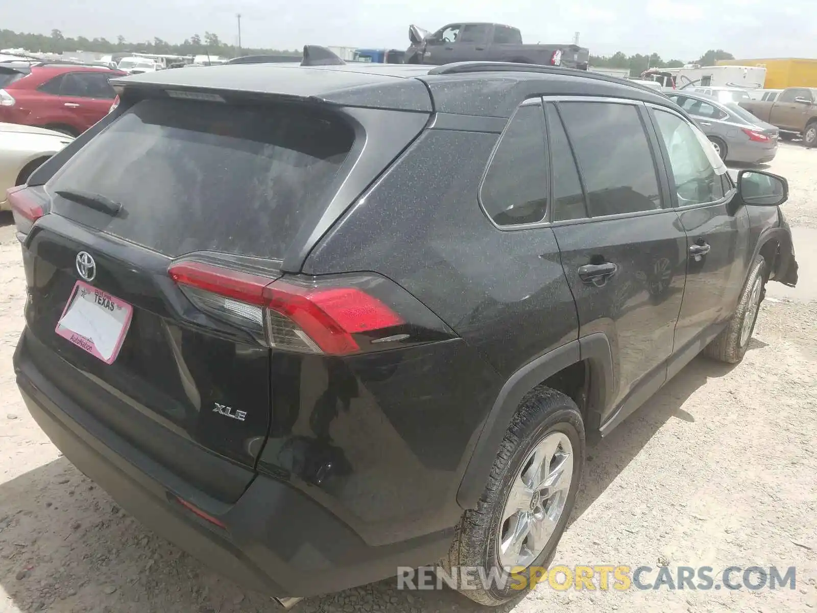 4 Photograph of a damaged car 2T3W1RFVXKW032872 TOYOTA RAV4 2019