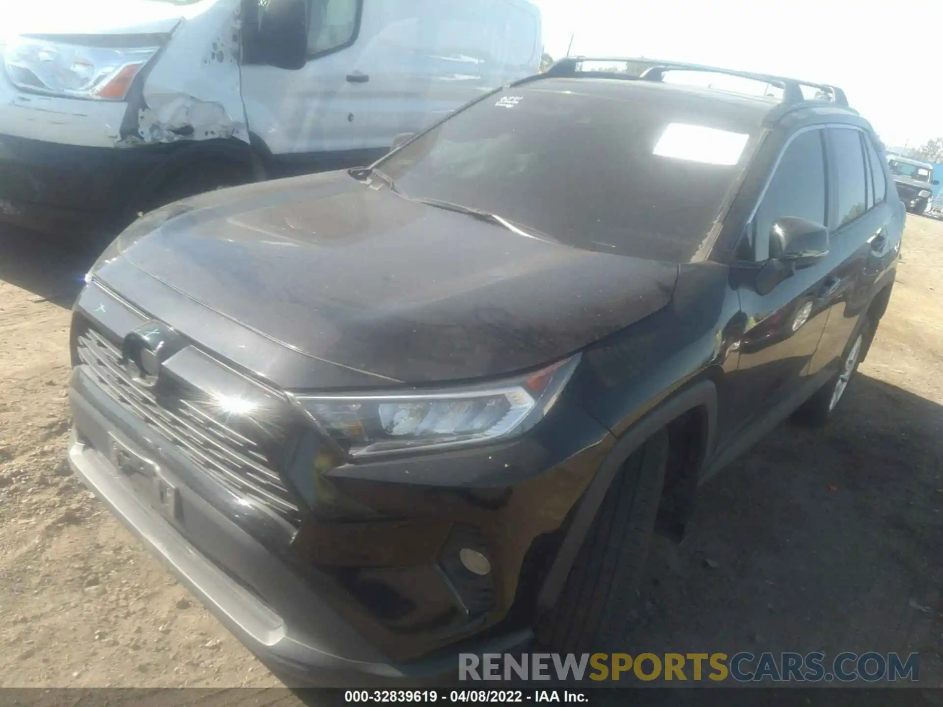 2 Photograph of a damaged car 2T3W1RFVXKW043838 TOYOTA RAV4 2019