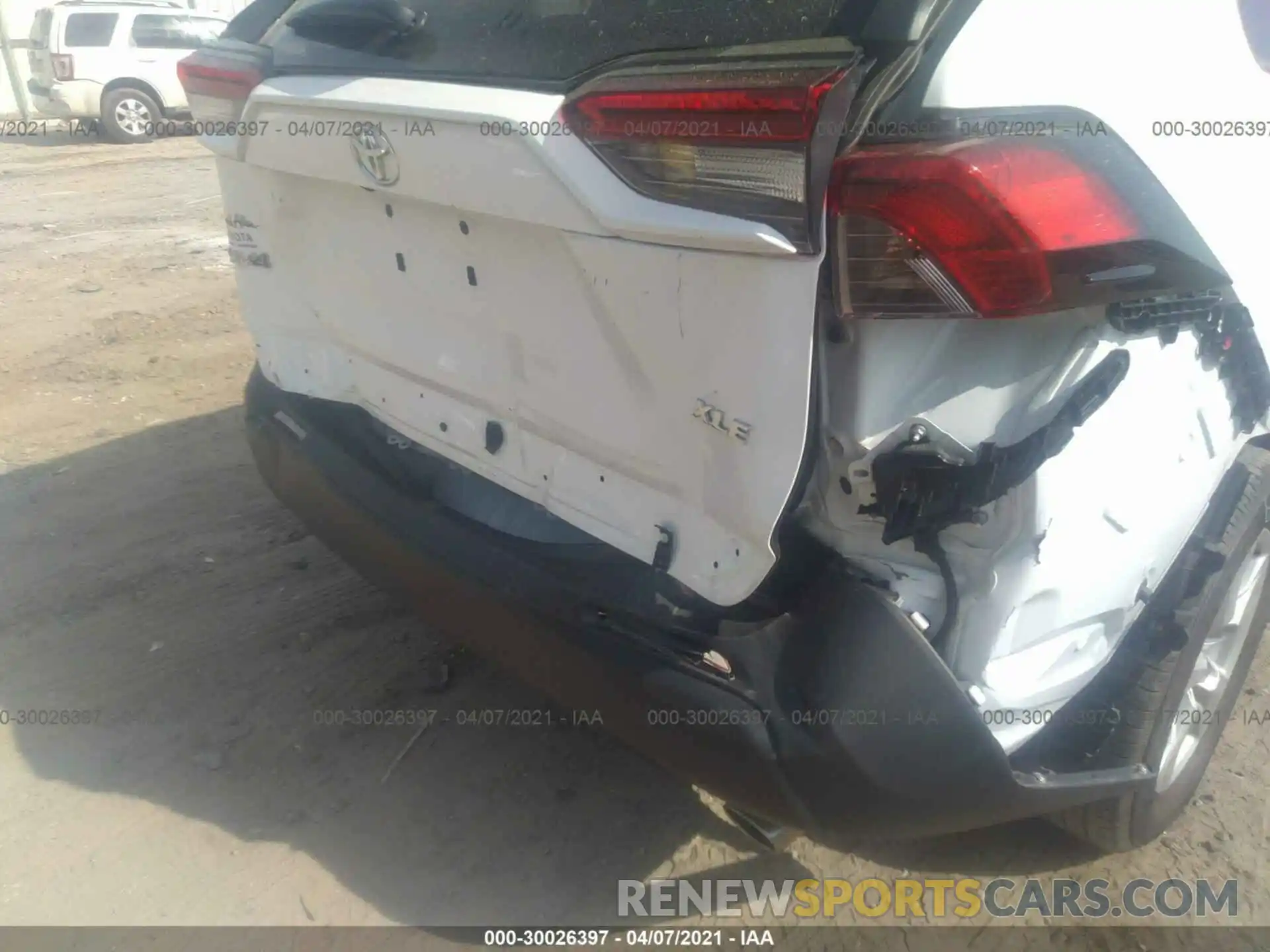 6 Photograph of a damaged car 2T3W1RFVXKW044424 TOYOTA RAV4 2019