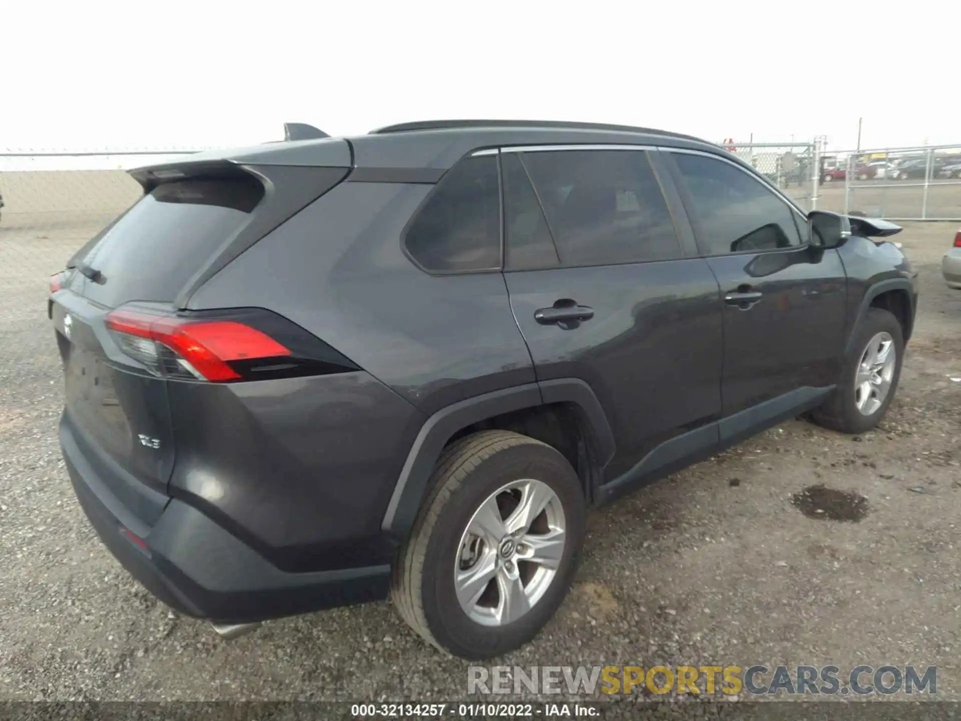 4 Photograph of a damaged car 2T3W1RFVXKW051129 TOYOTA RAV4 2019