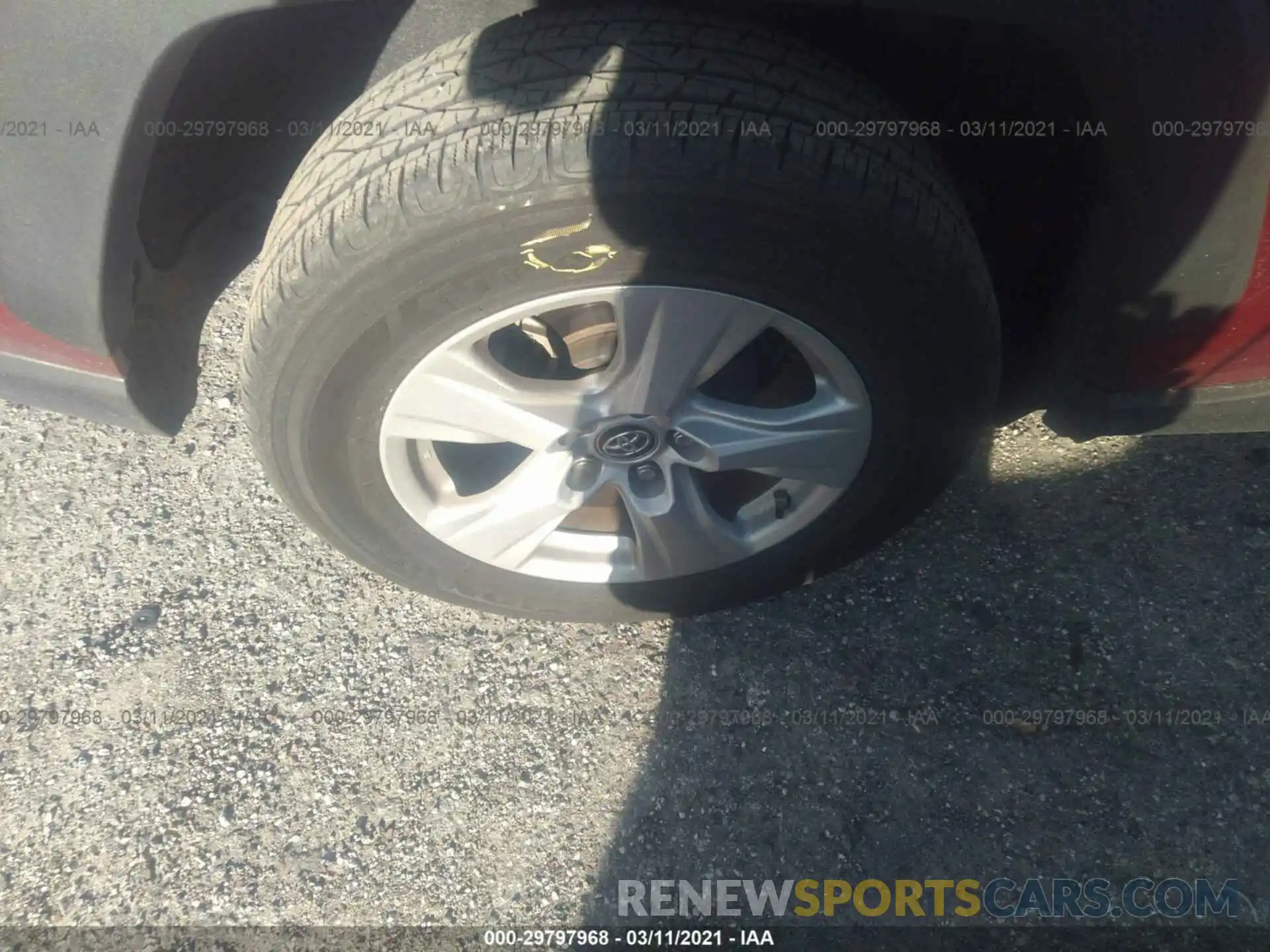 15 Photograph of a damaged car 2T3W1RFVXKW052006 TOYOTA RAV4 2019