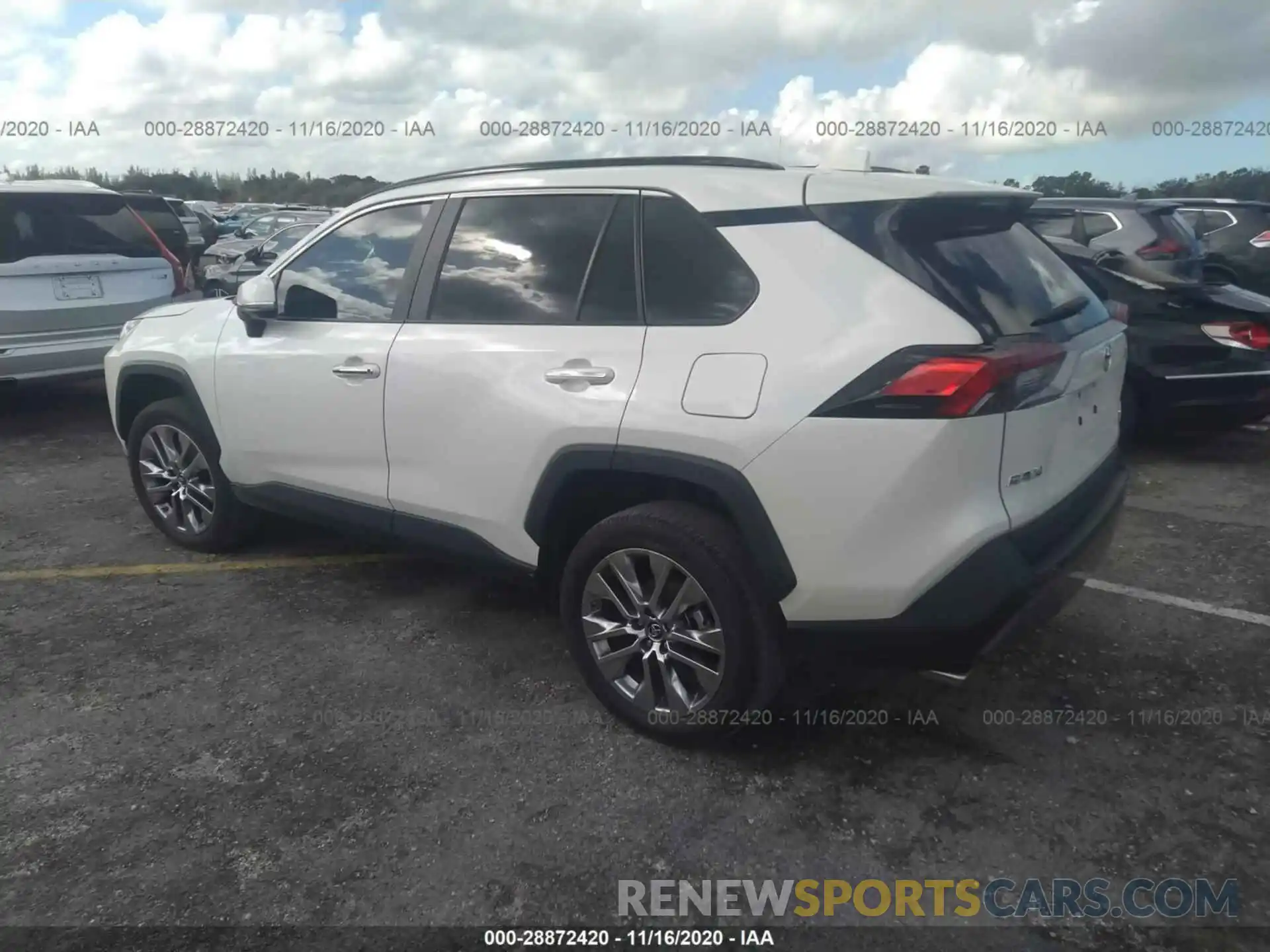 3 Photograph of a damaged car 2T3Y1RFV0KC009269 TOYOTA RAV4 2019