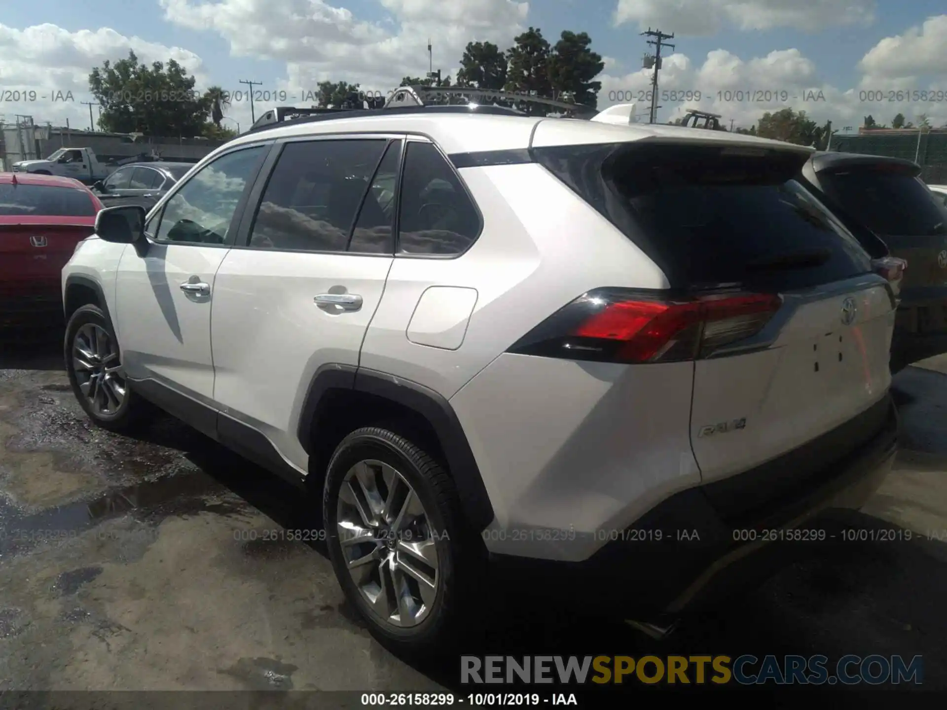 3 Photograph of a damaged car 2T3Y1RFV0KC009692 TOYOTA RAV4 2019