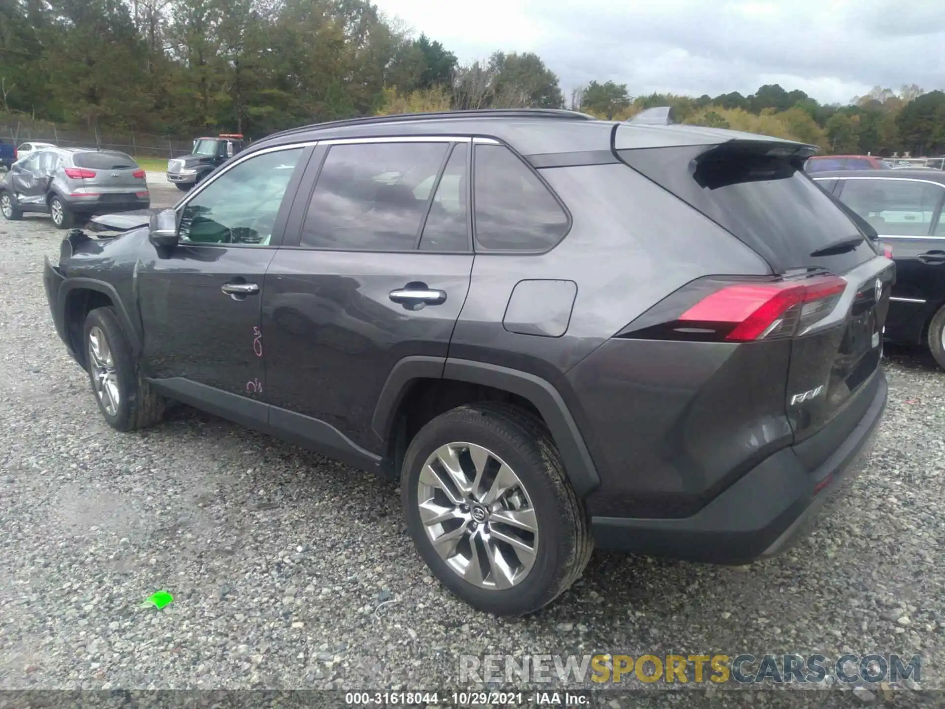 3 Photograph of a damaged car 2T3Y1RFV0KW019038 TOYOTA RAV4 2019