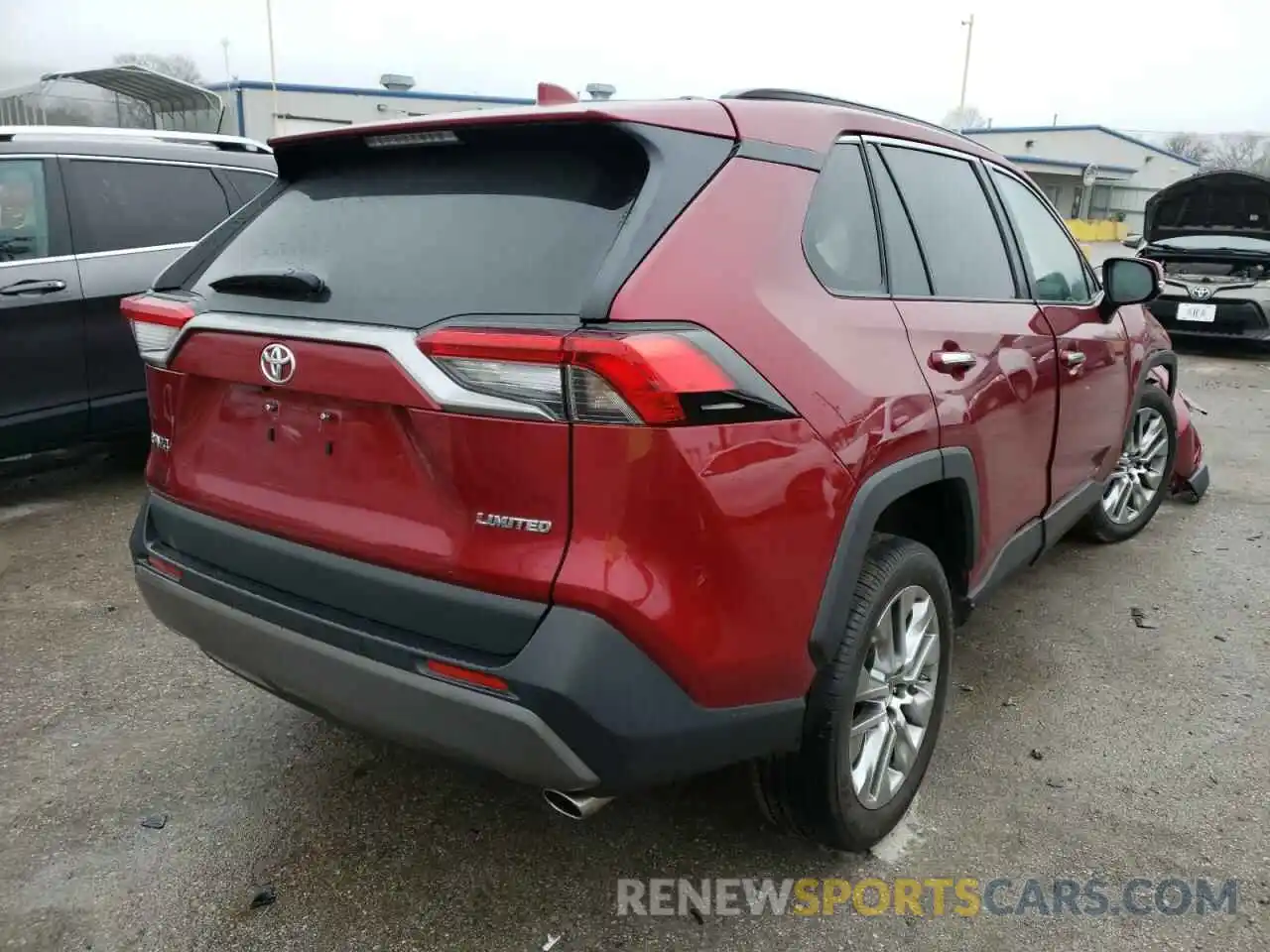 4 Photograph of a damaged car 2T3Y1RFV2KW044684 TOYOTA RAV4 2019