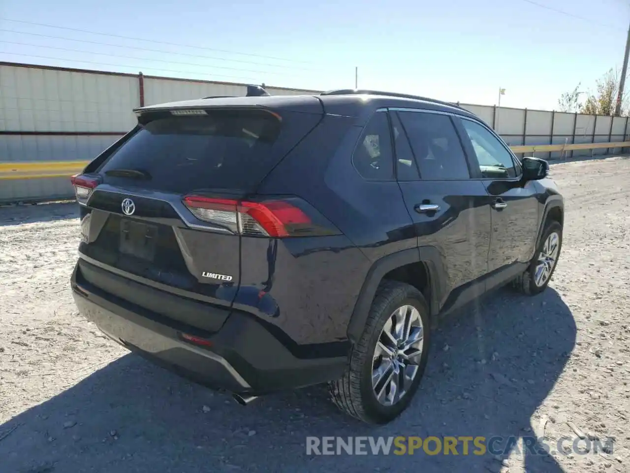 4 Photograph of a damaged car 2T3Y1RFV3KC006396 TOYOTA RAV4 2019