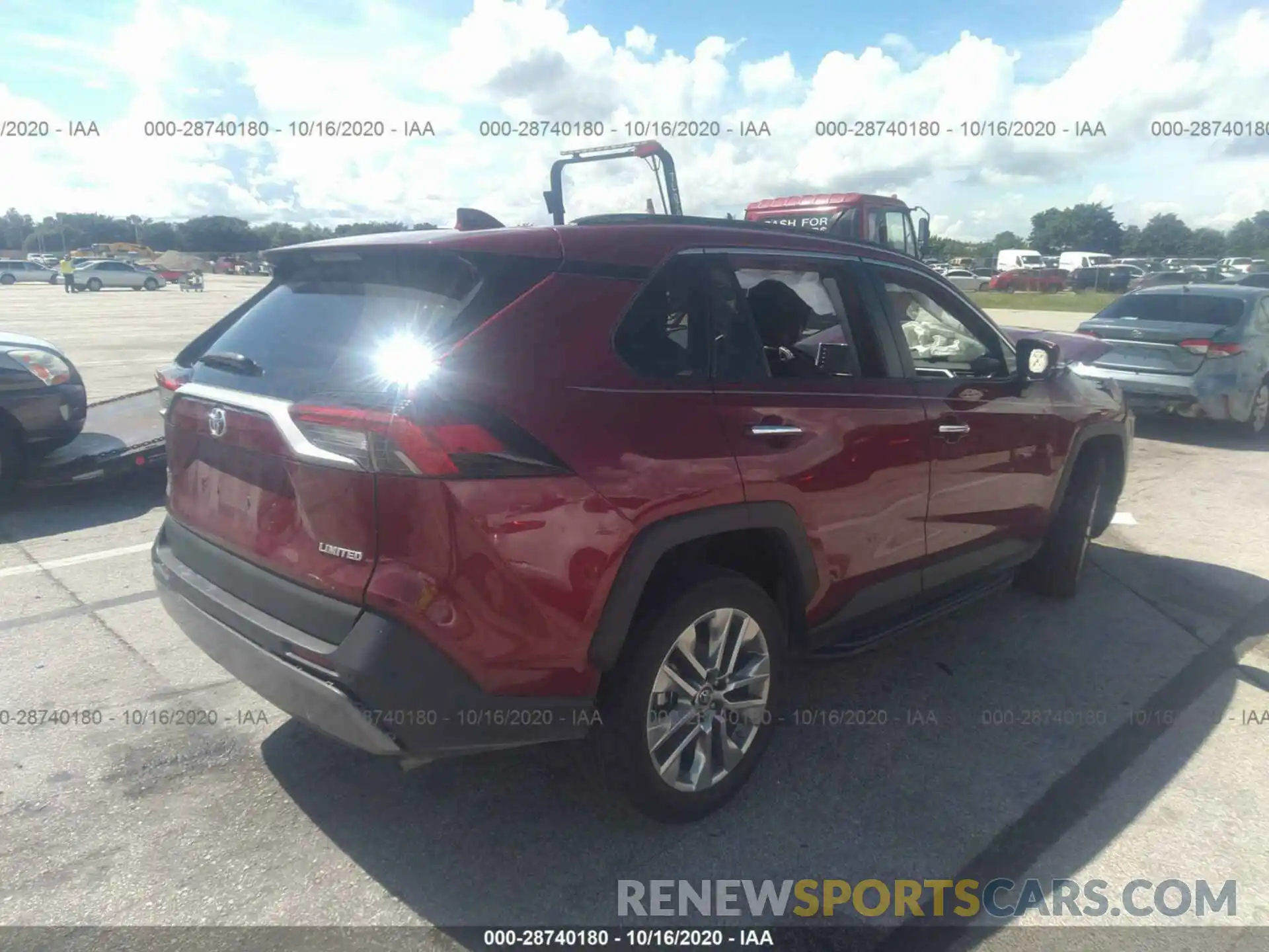 4 Photograph of a damaged car 2T3Y1RFV3KW021298 TOYOTA RAV4 2019