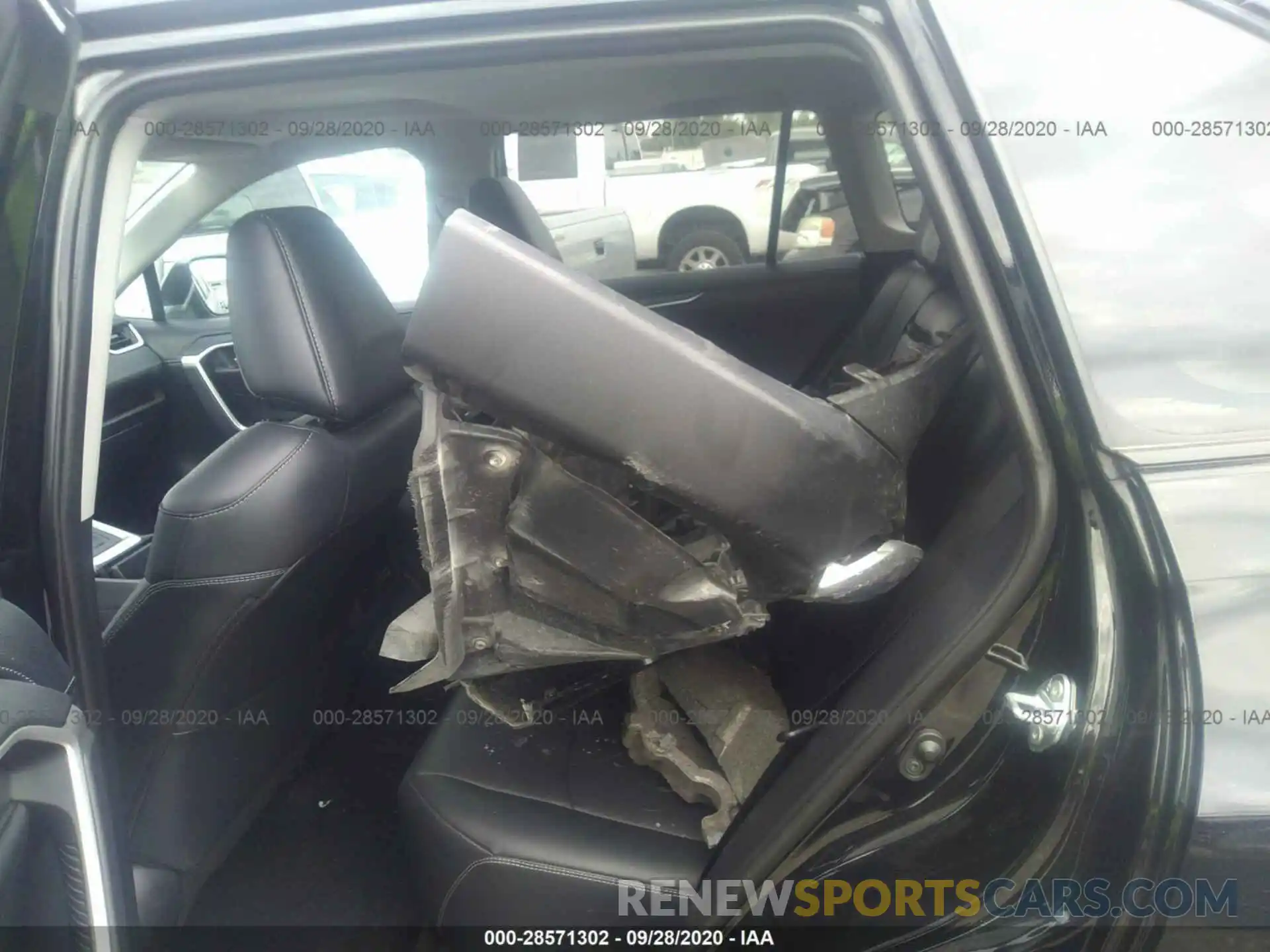 8 Фотография поврежденного автомобиля 2T3Y1RFV3KW032883 TOYOTA RAV4 2019