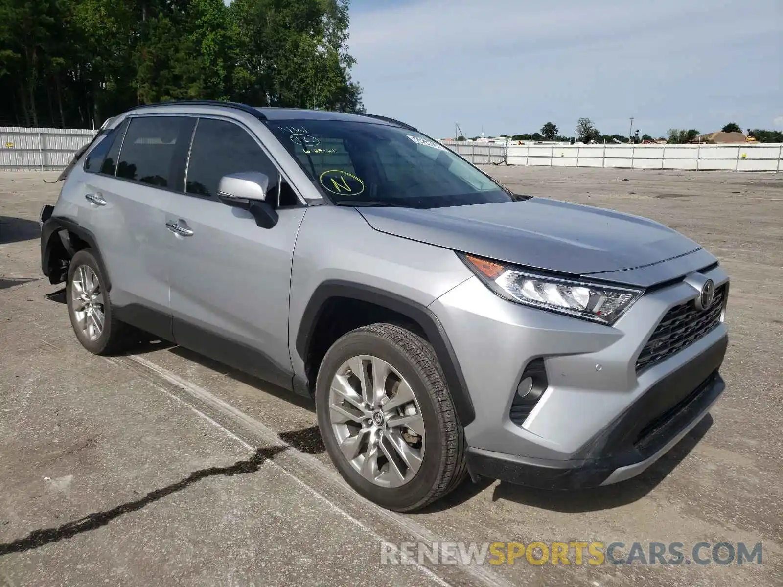 1 Photograph of a damaged car 2T3Y1RFV4KW033217 TOYOTA RAV4 2019