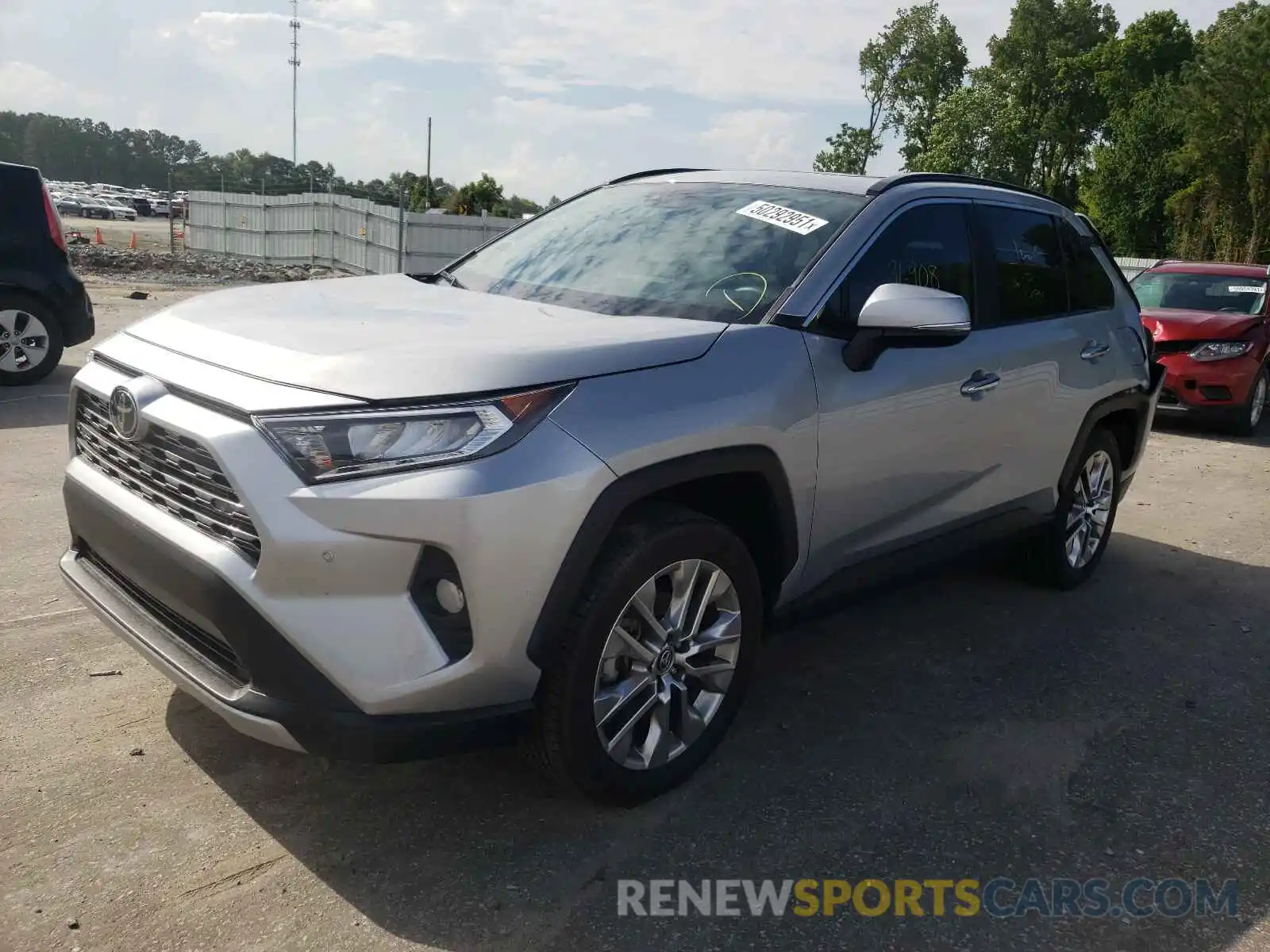 2 Photograph of a damaged car 2T3Y1RFV4KW033217 TOYOTA RAV4 2019