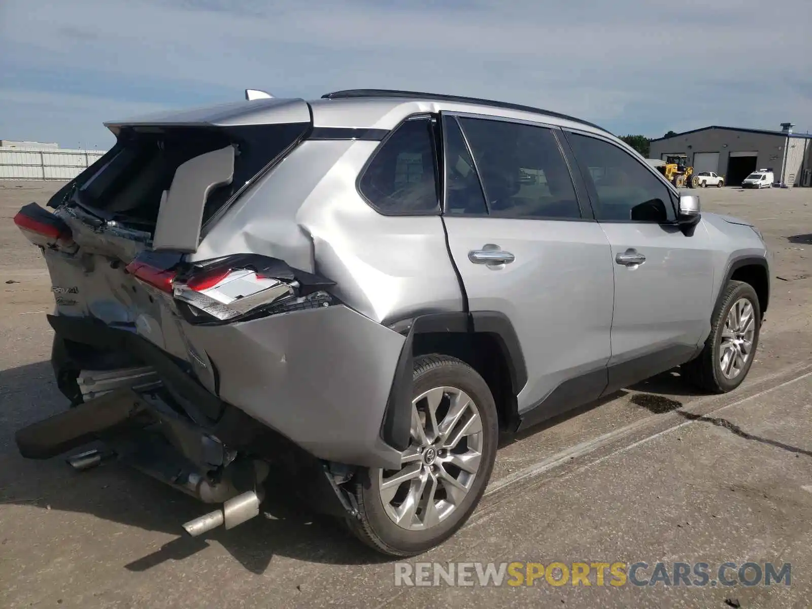 4 Photograph of a damaged car 2T3Y1RFV4KW033217 TOYOTA RAV4 2019