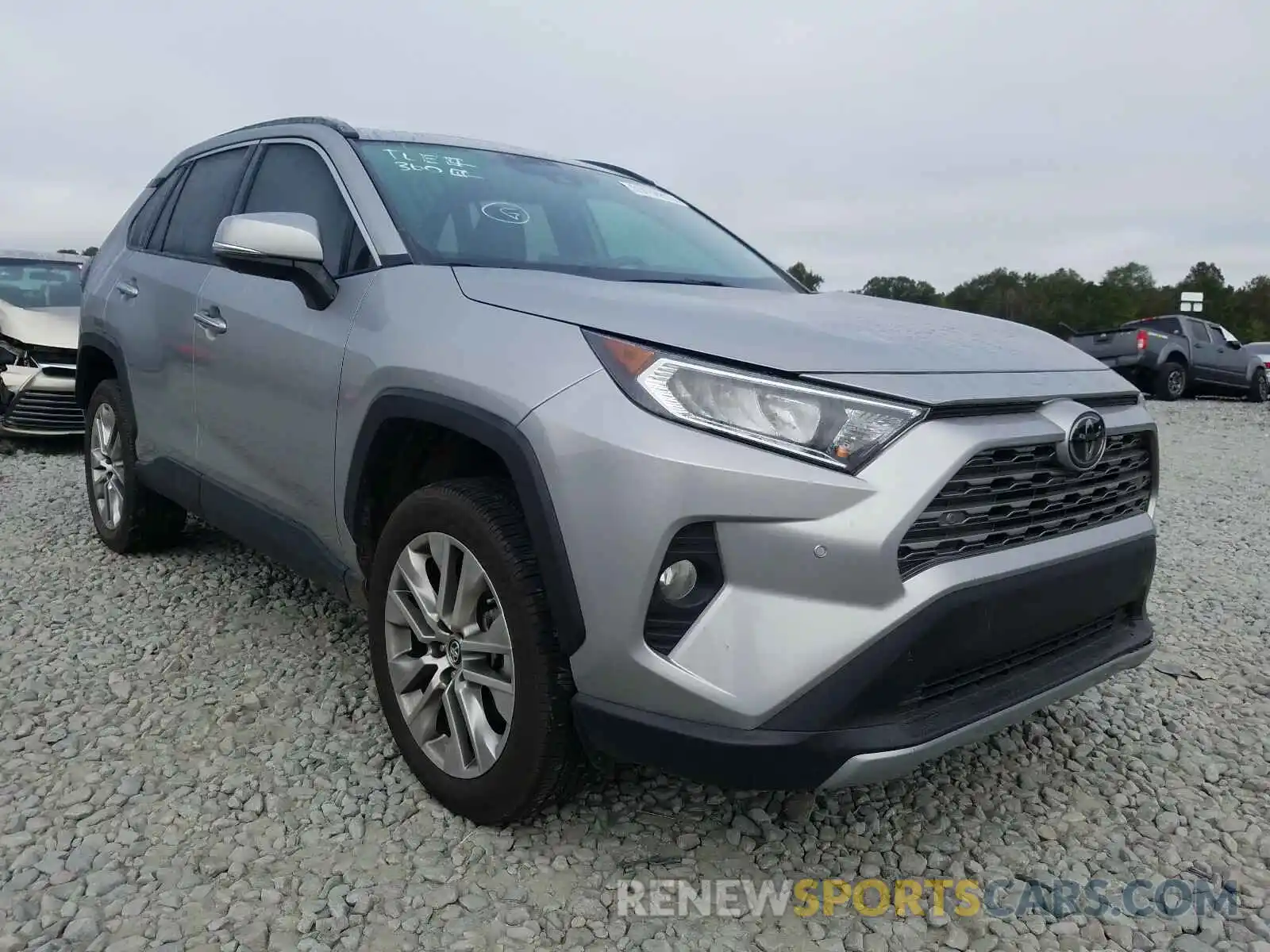 1 Photograph of a damaged car 2T3Y1RFV5KC008831 TOYOTA RAV4 2019