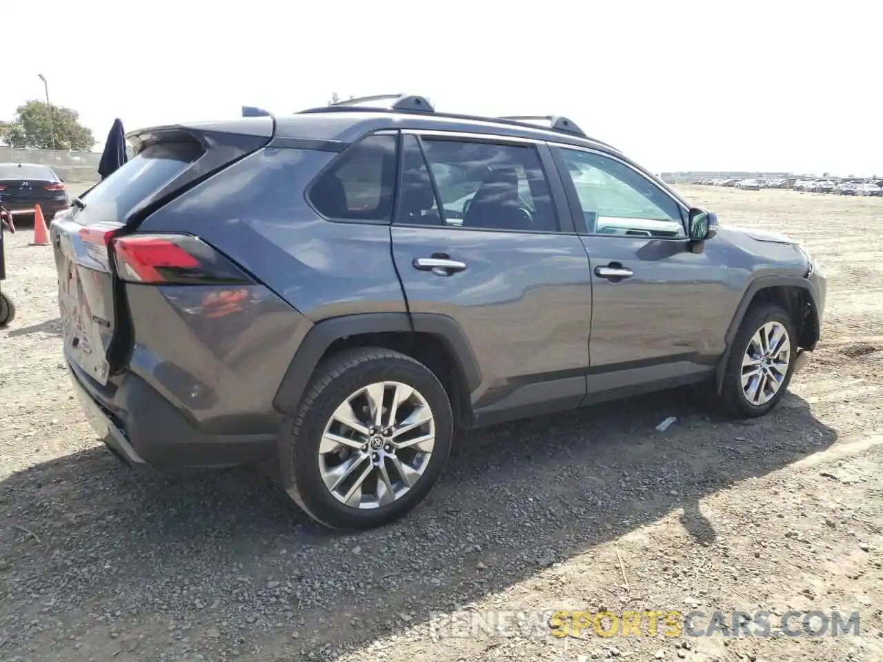 3 Photograph of a damaged car 2T3Y1RFV5KC008876 TOYOTA RAV4 2019