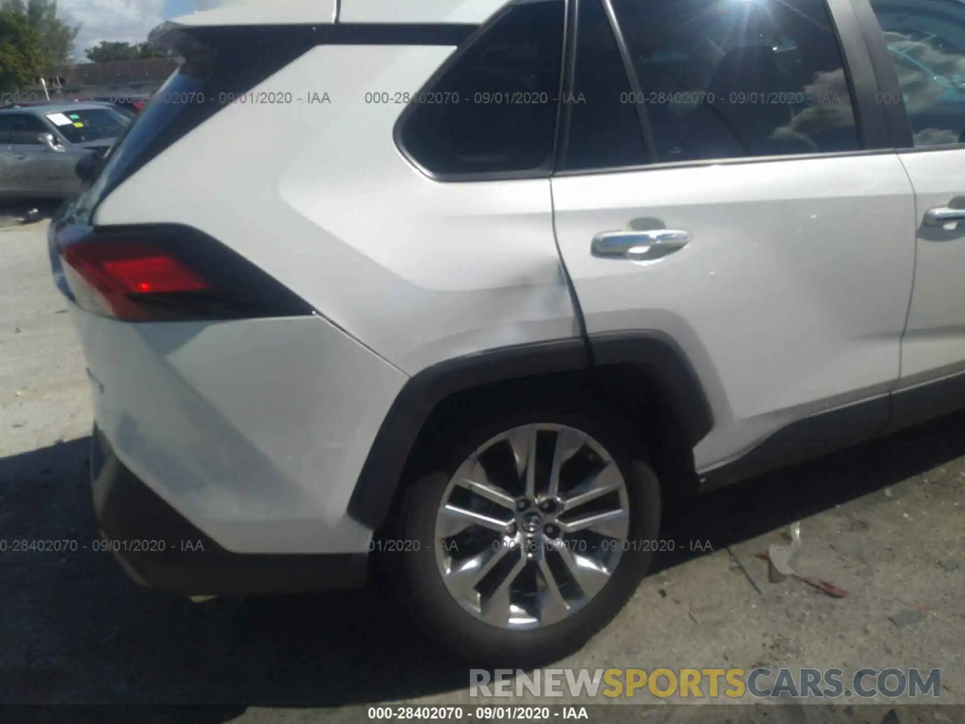 6 Photograph of a damaged car 2T3Y1RFV5KC009915 TOYOTA RAV4 2019