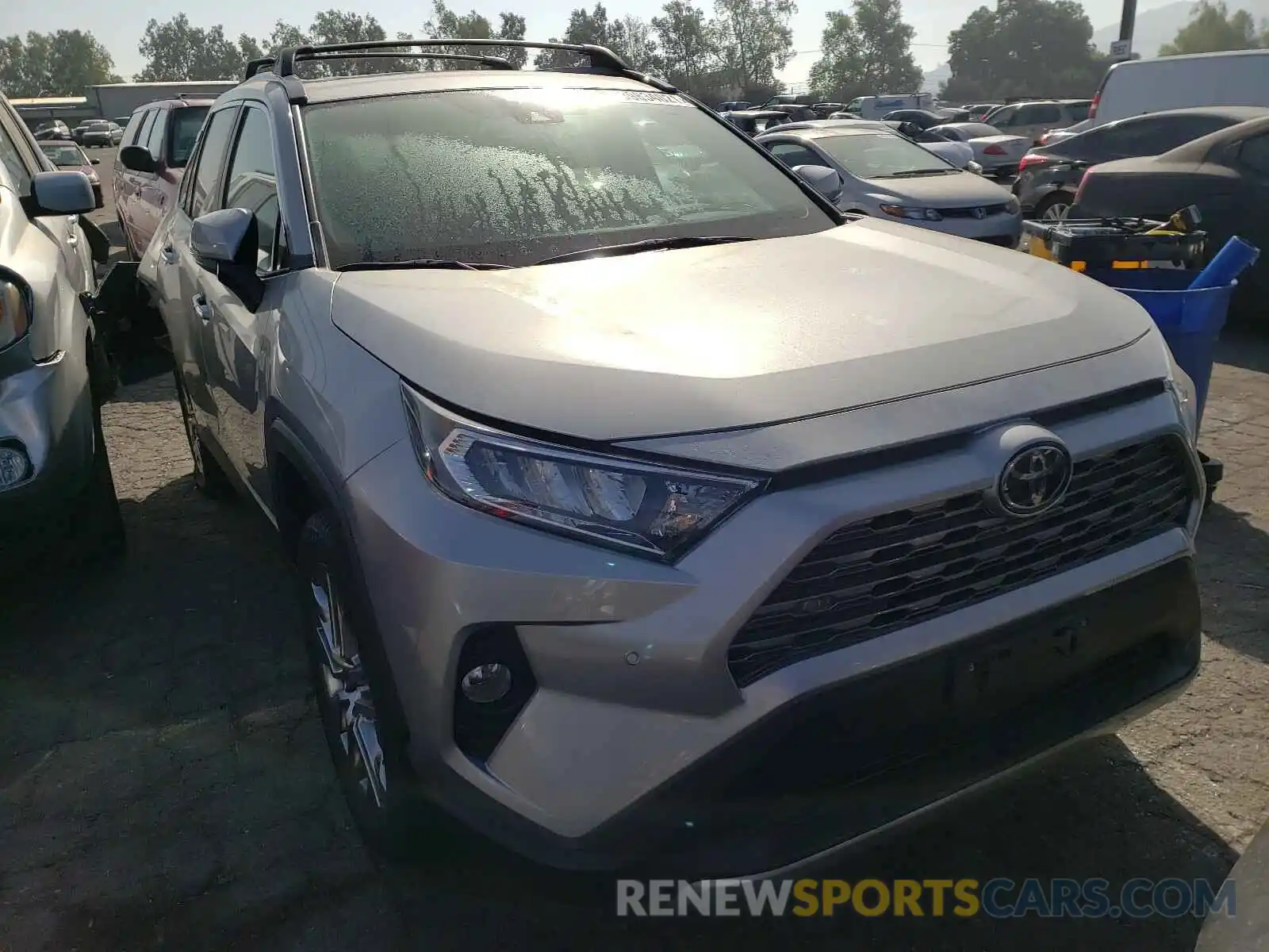 1 Photograph of a damaged car 2T3Y1RFV5KC011387 TOYOTA RAV4 2019