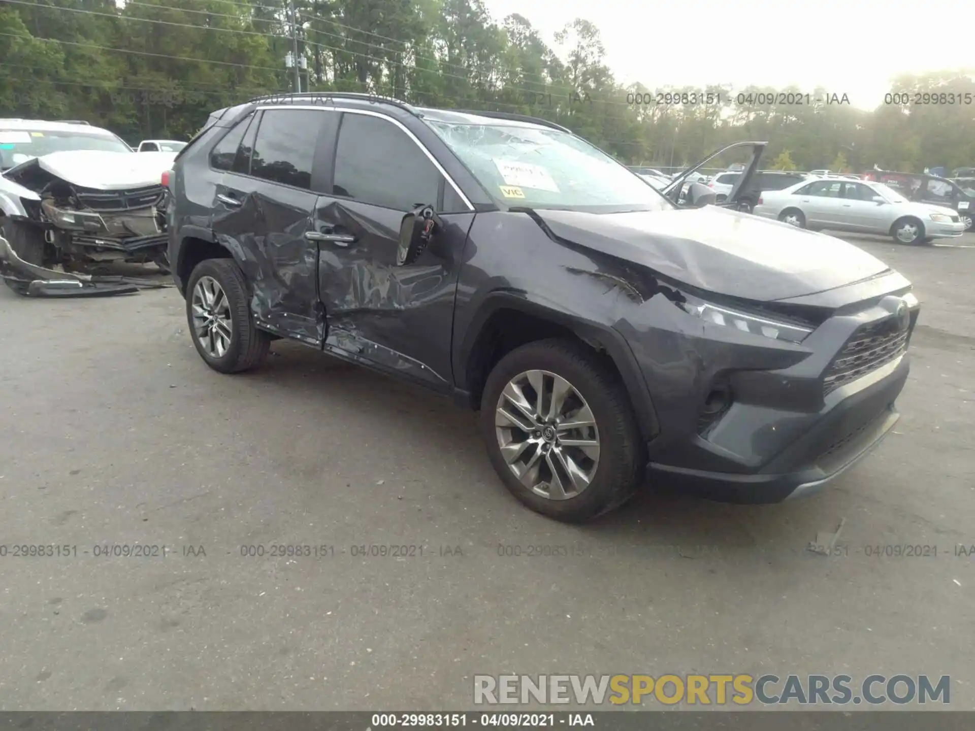 1 Photograph of a damaged car 2T3Y1RFV5KW043271 TOYOTA RAV4 2019