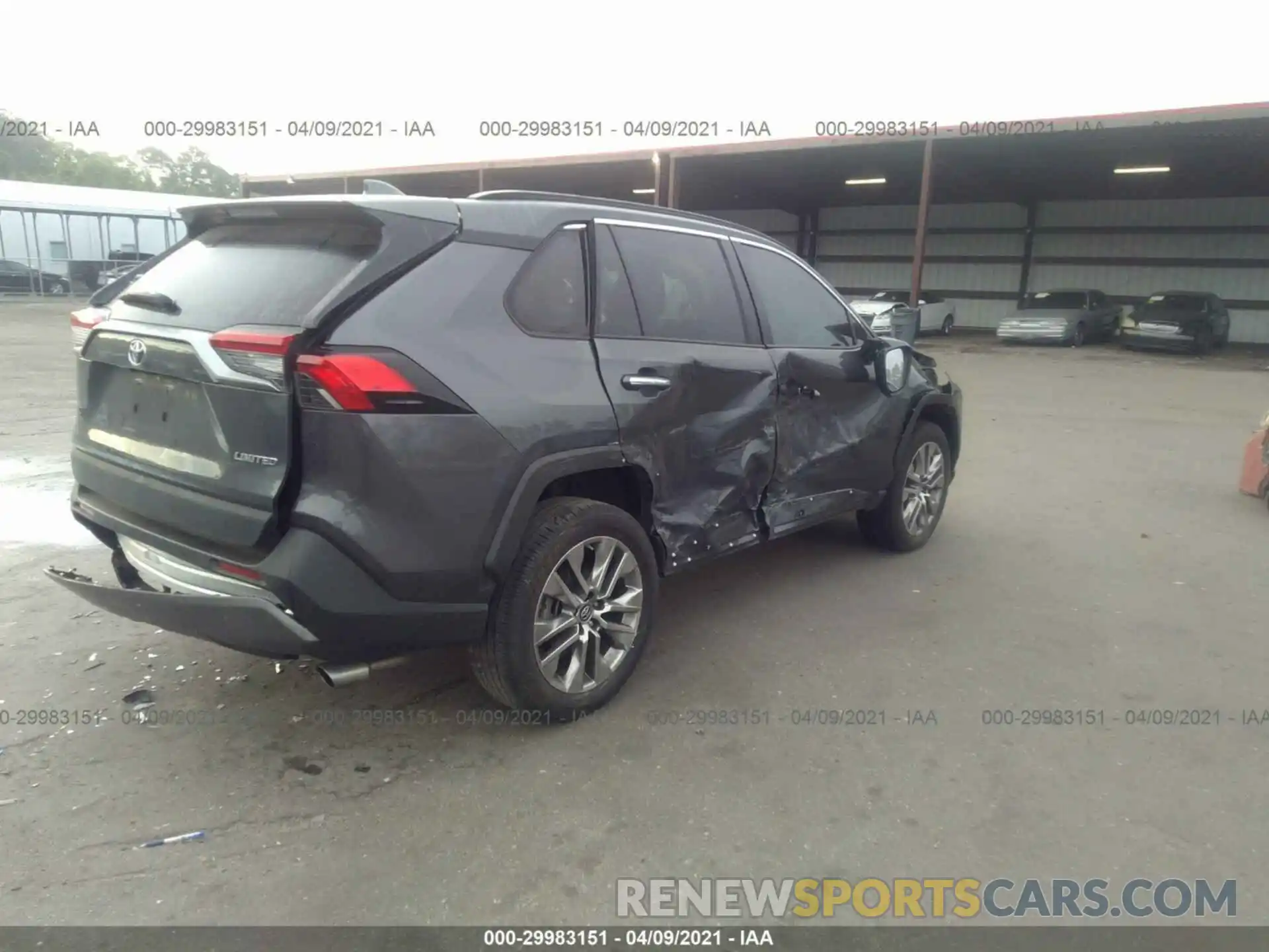 4 Photograph of a damaged car 2T3Y1RFV5KW043271 TOYOTA RAV4 2019