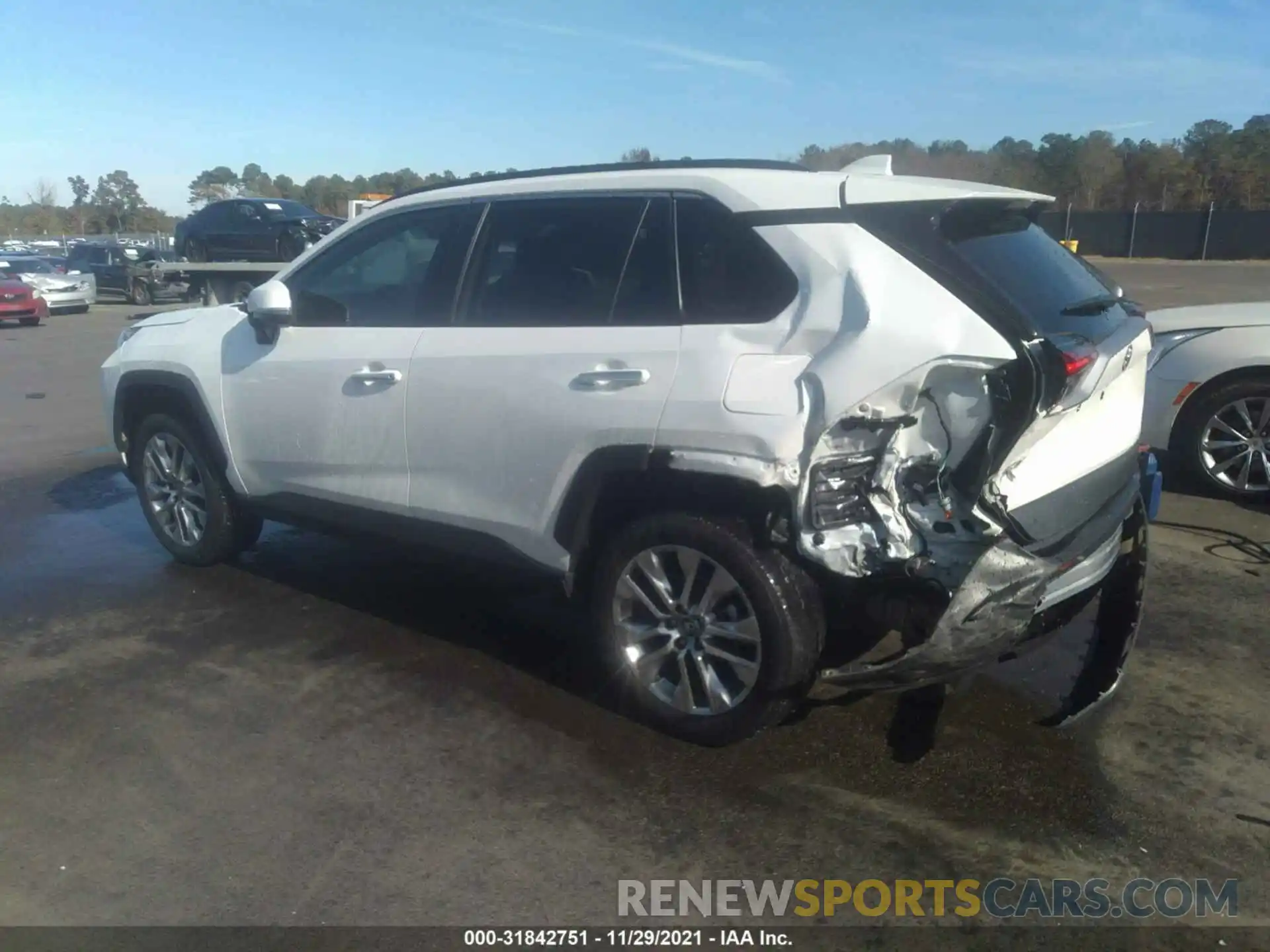 3 Photograph of a damaged car 2T3Y1RFV6KW010215 TOYOTA RAV4 2019