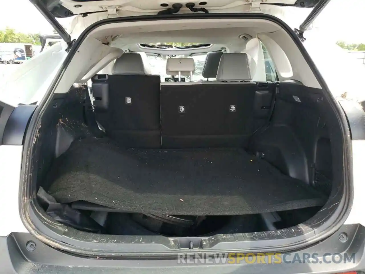 9 Photograph of a damaged car 2T3Y1RFV7KC007454 TOYOTA RAV4 2019