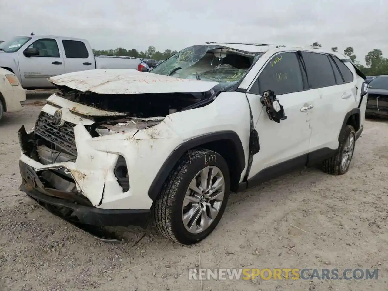 2 Photograph of a damaged car 2T3Y1RFV7KW001572 TOYOTA RAV4 2019