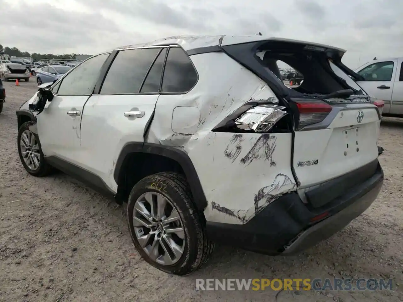 3 Photograph of a damaged car 2T3Y1RFV7KW001572 TOYOTA RAV4 2019