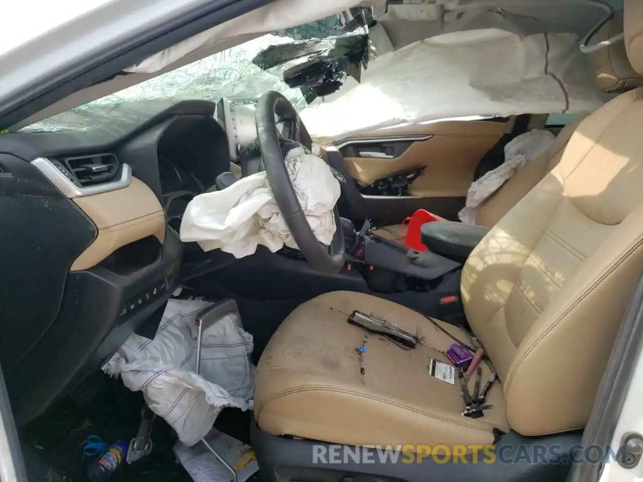 5 Photograph of a damaged car 2T3Y1RFV7KW001572 TOYOTA RAV4 2019