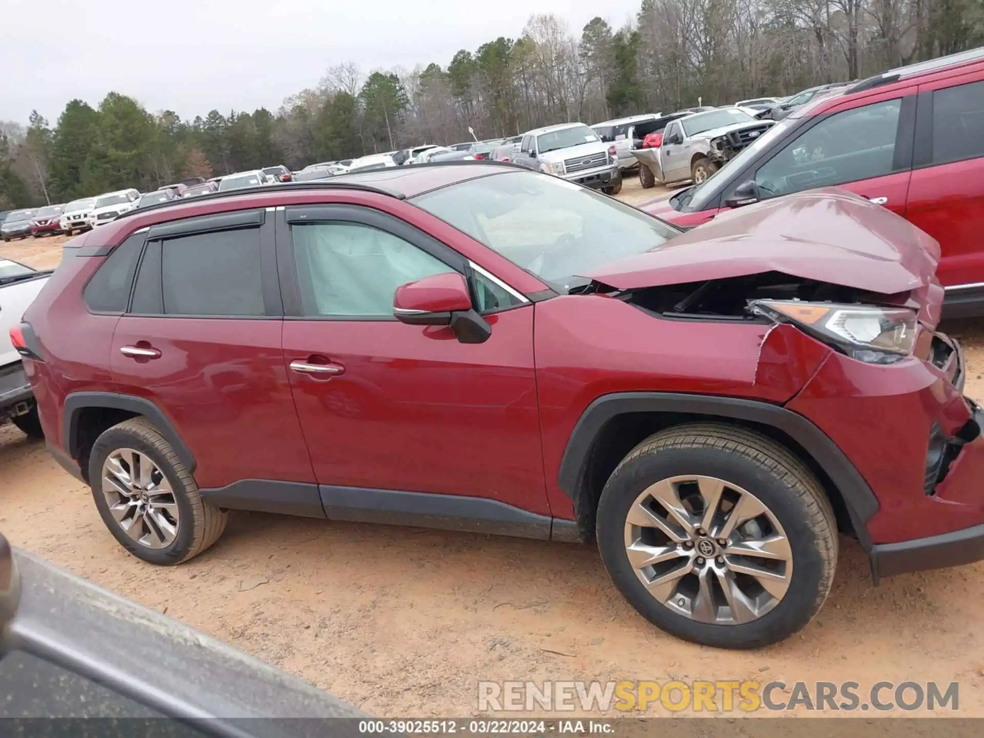 13 Photograph of a damaged car 2T3Y1RFV7KW020008 TOYOTA RAV4 2019