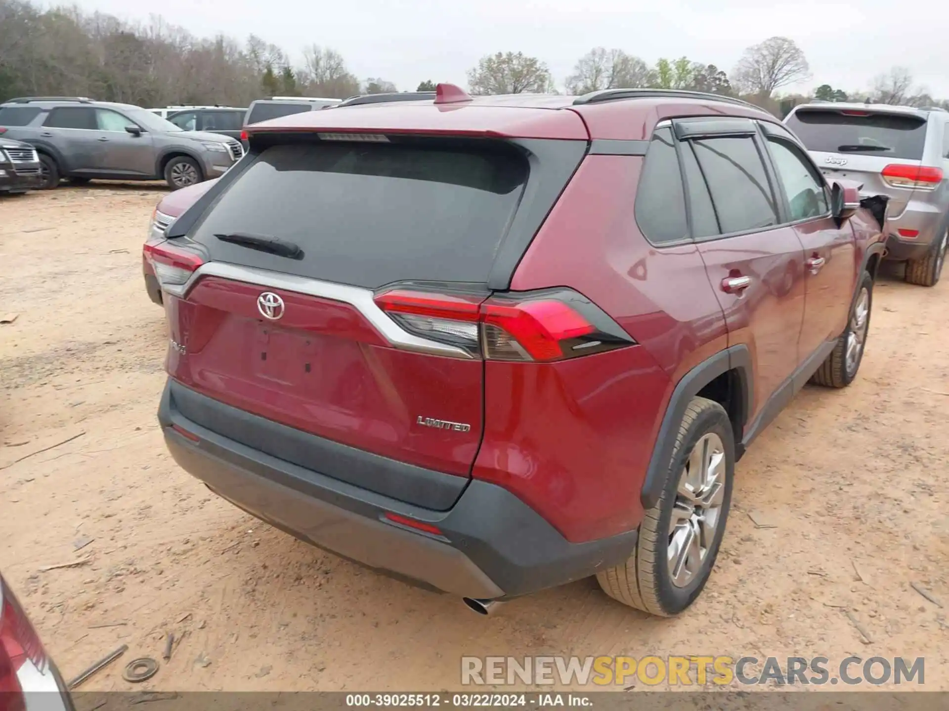 4 Photograph of a damaged car 2T3Y1RFV7KW020008 TOYOTA RAV4 2019