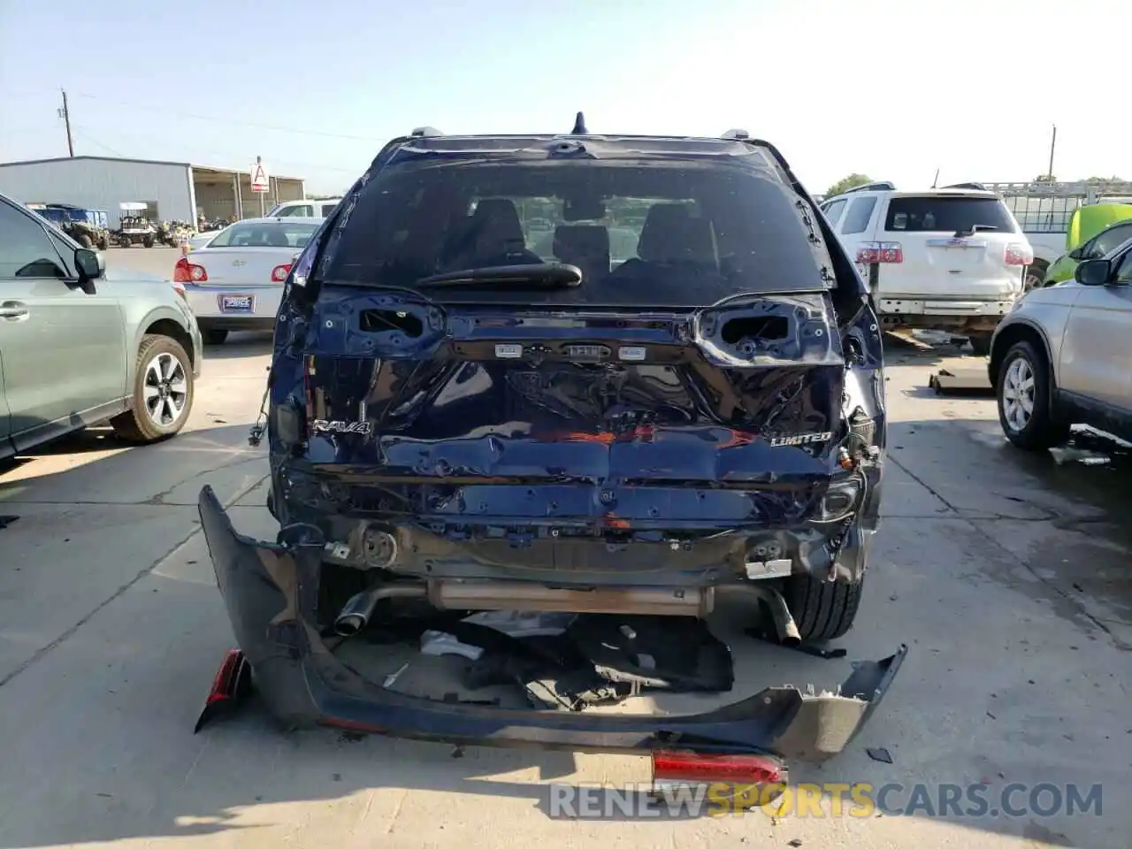 9 Photograph of a damaged car 2T3Y1RFV8KC007060 TOYOTA RAV4 2019