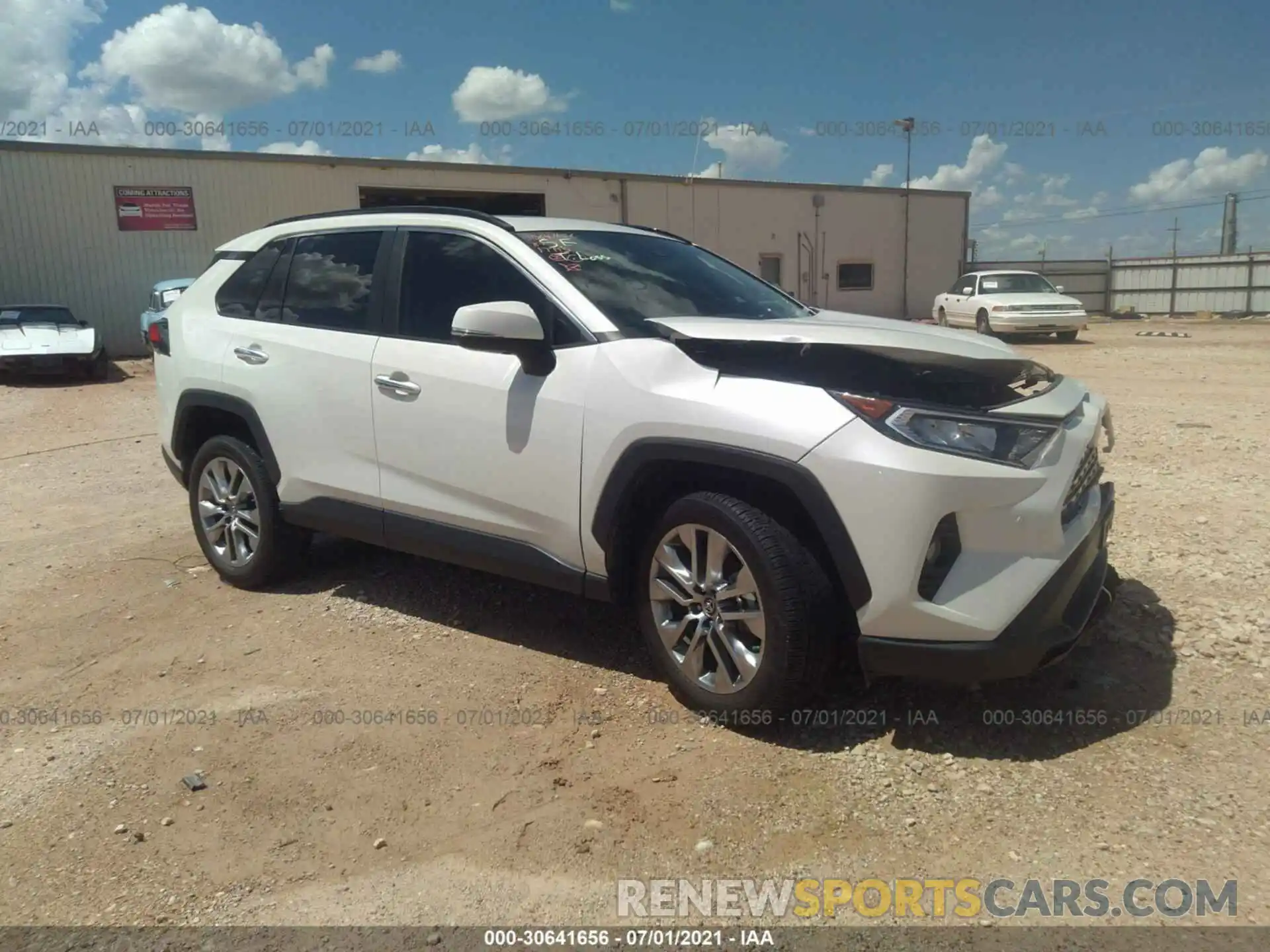 1 Photograph of a damaged car 2T3Y1RFV9KC009514 TOYOTA RAV4 2019