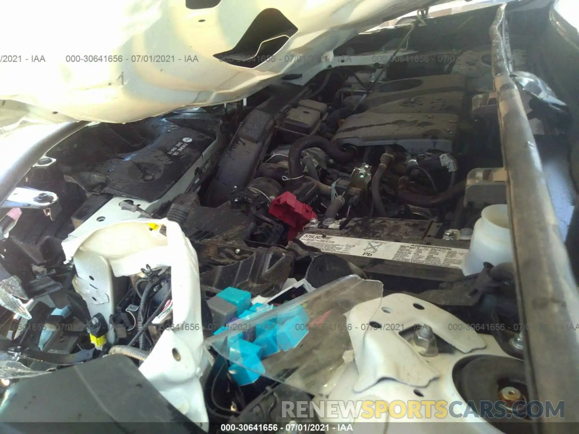 10 Photograph of a damaged car 2T3Y1RFV9KC009514 TOYOTA RAV4 2019