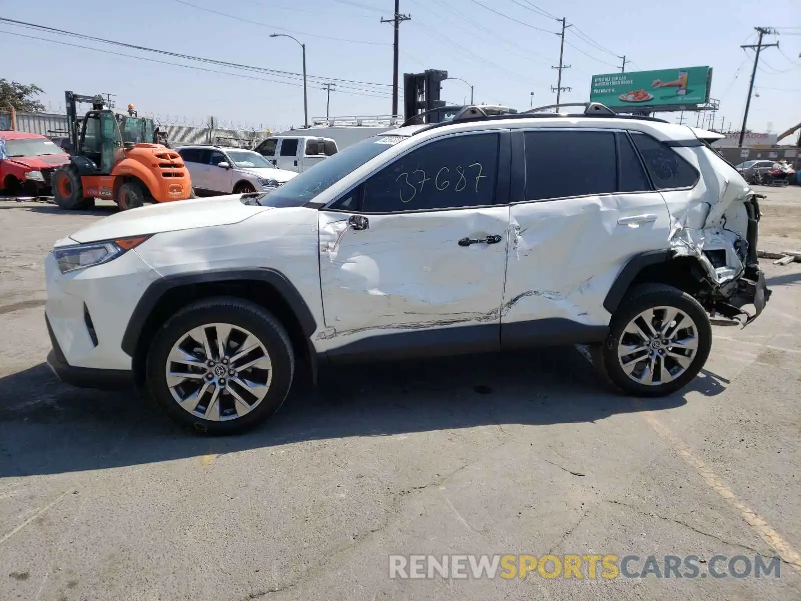 10 Photograph of a damaged car 2T3Y1RFV9KC030279 TOYOTA RAV4 2019