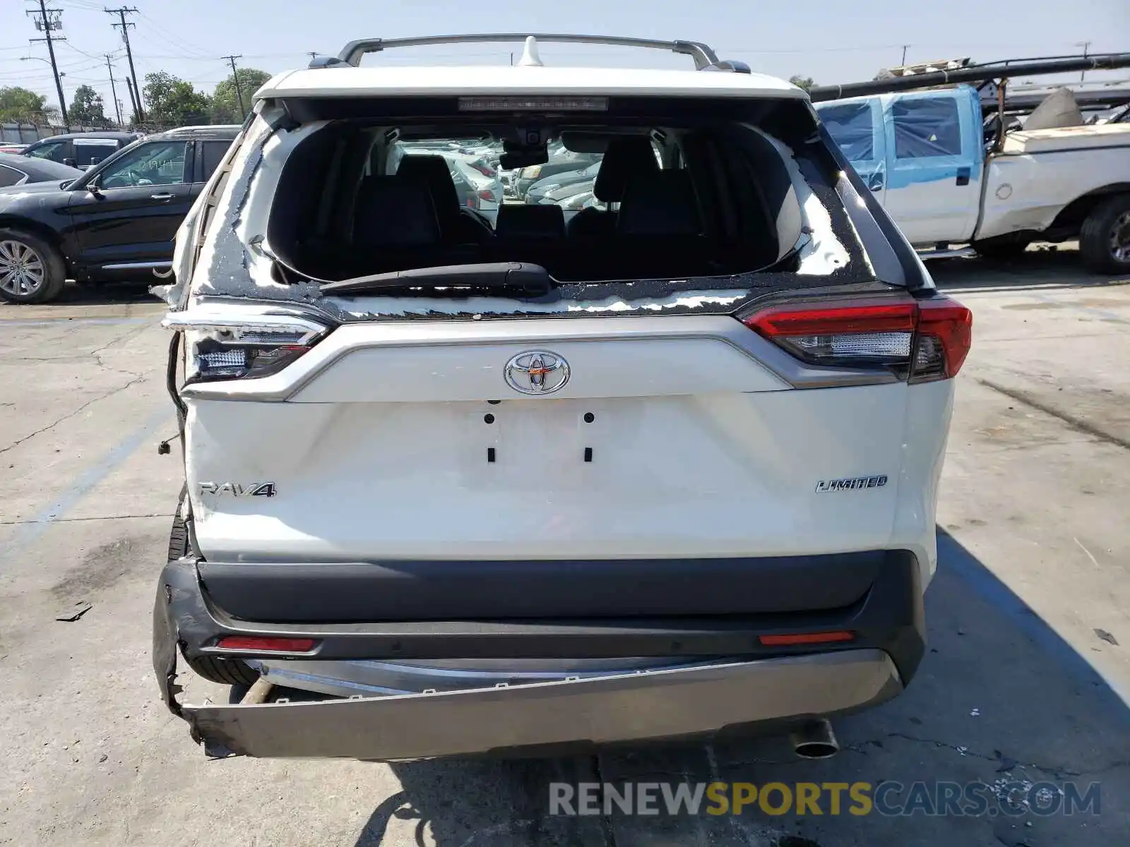 9 Photograph of a damaged car 2T3Y1RFV9KC030279 TOYOTA RAV4 2019