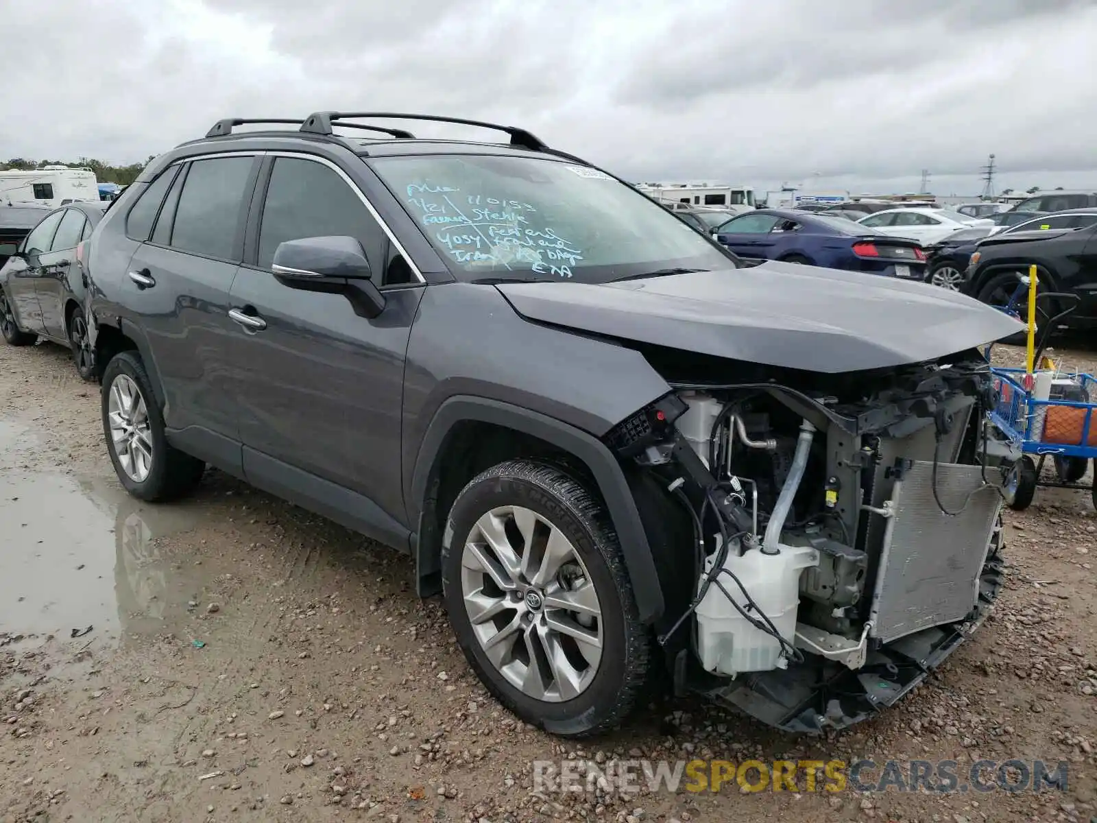 1 Photograph of a damaged car 2T3Y1RFV9KW001380 TOYOTA RAV4 2019