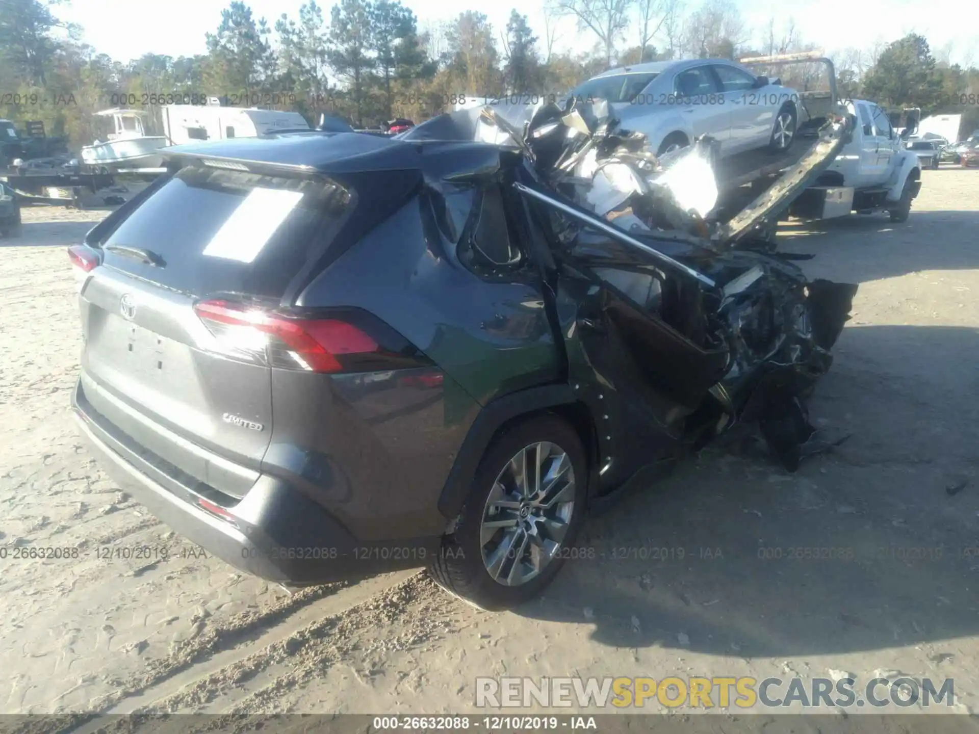 4 Photograph of a damaged car 2T3Y1RFVXKC014169 TOYOTA RAV4 2019