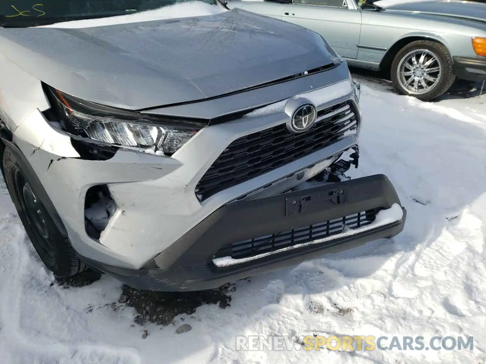 9 Фотография поврежденного автомобиля 2T3Z1RFV6KW039802 TOYOTA RAV4 2019