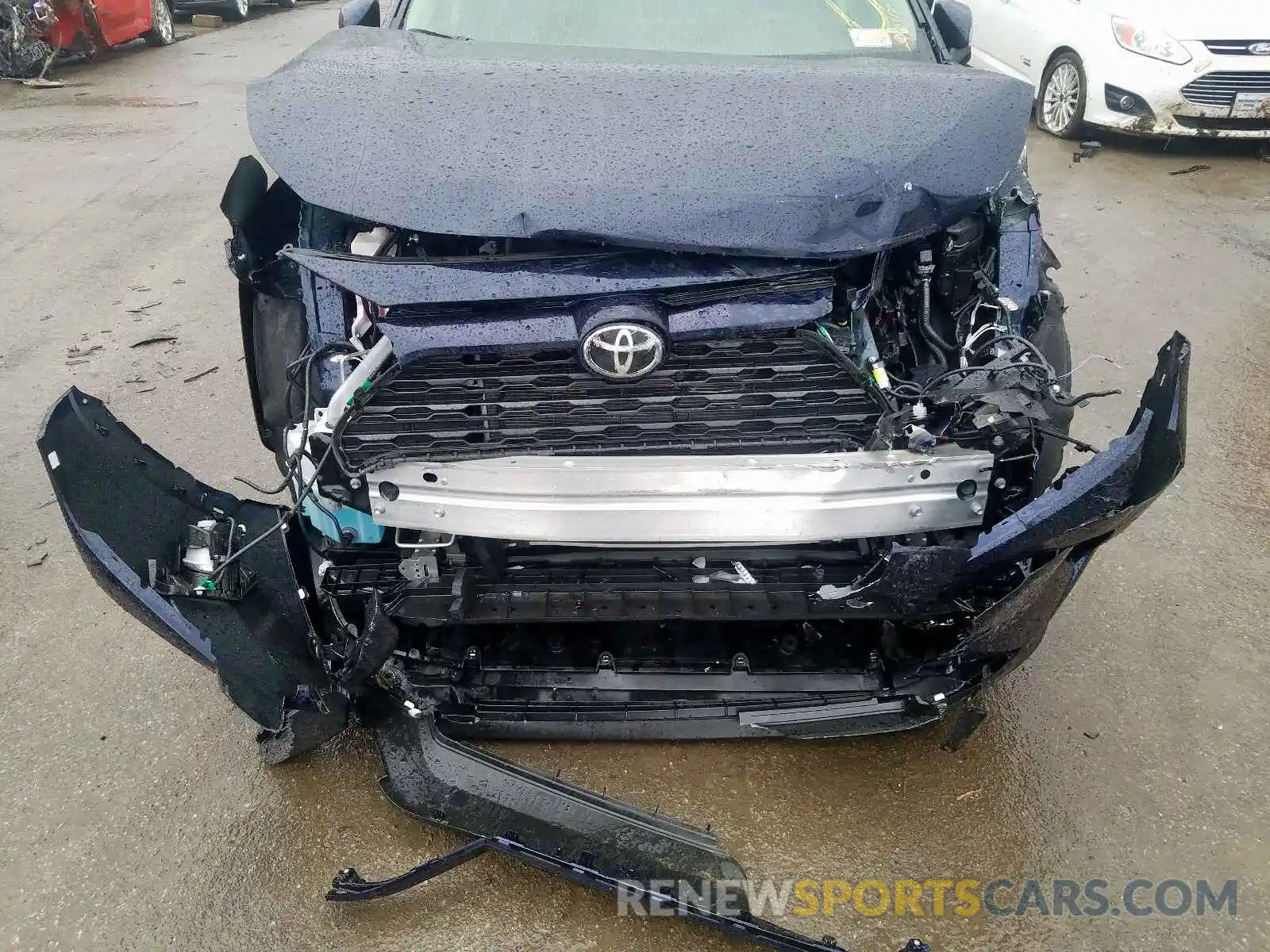 9 Photograph of a damaged car JTMA1RFV0KD018180 TOYOTA RAV4 2019