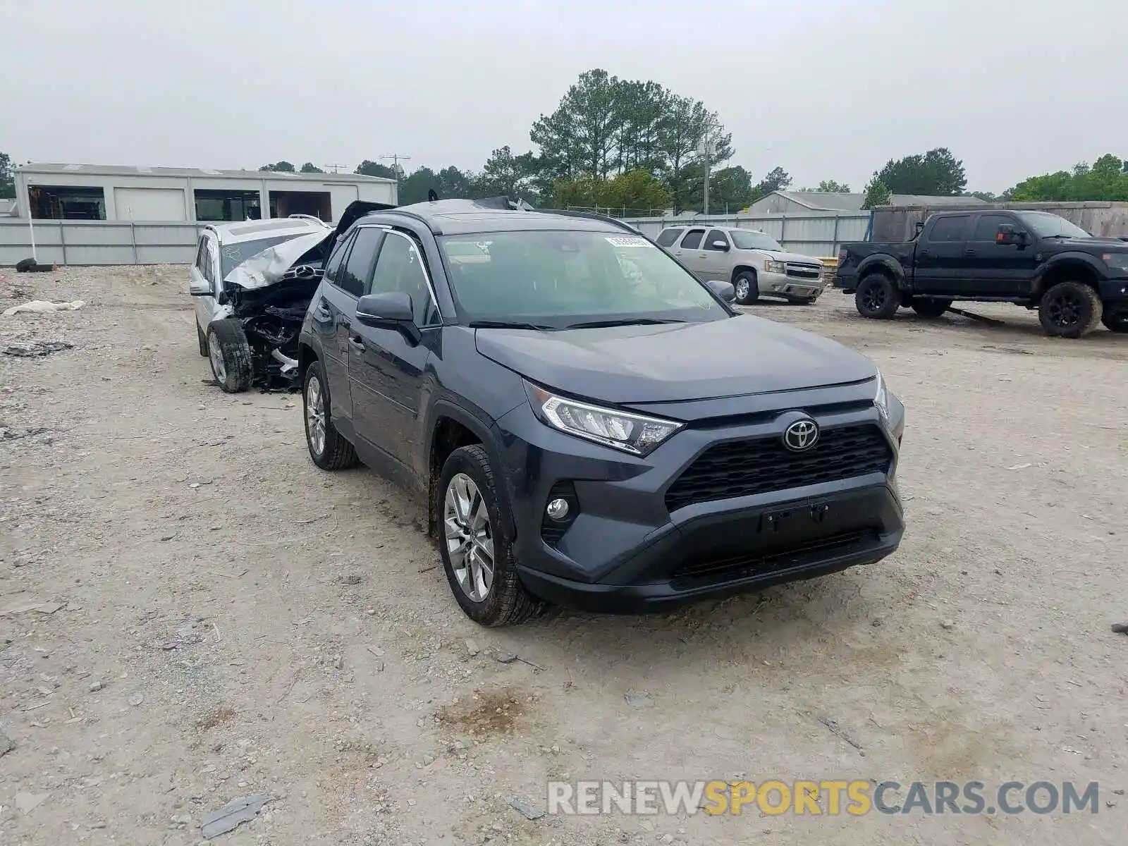 1 Photograph of a damaged car JTMA1RFV0KD018454 TOYOTA RAV4 2019