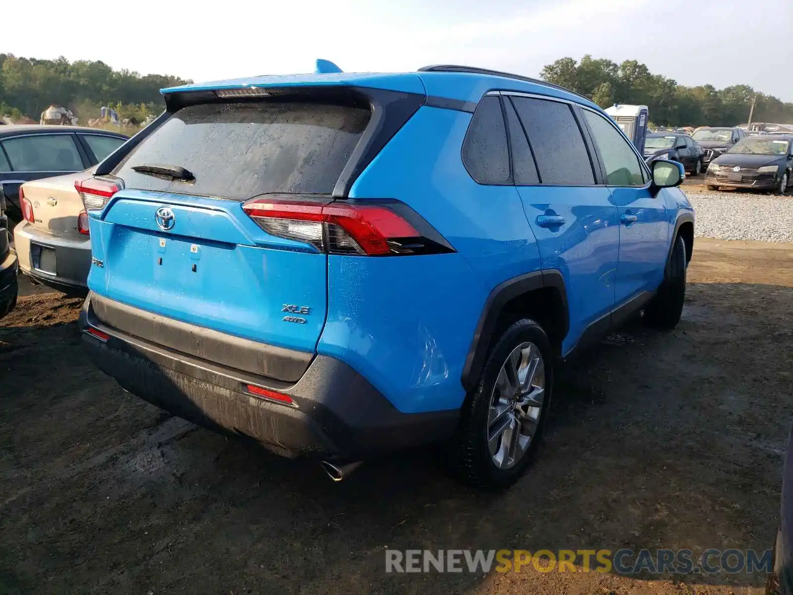 4 Photograph of a damaged car JTMA1RFV0KD503595 TOYOTA RAV4 2019