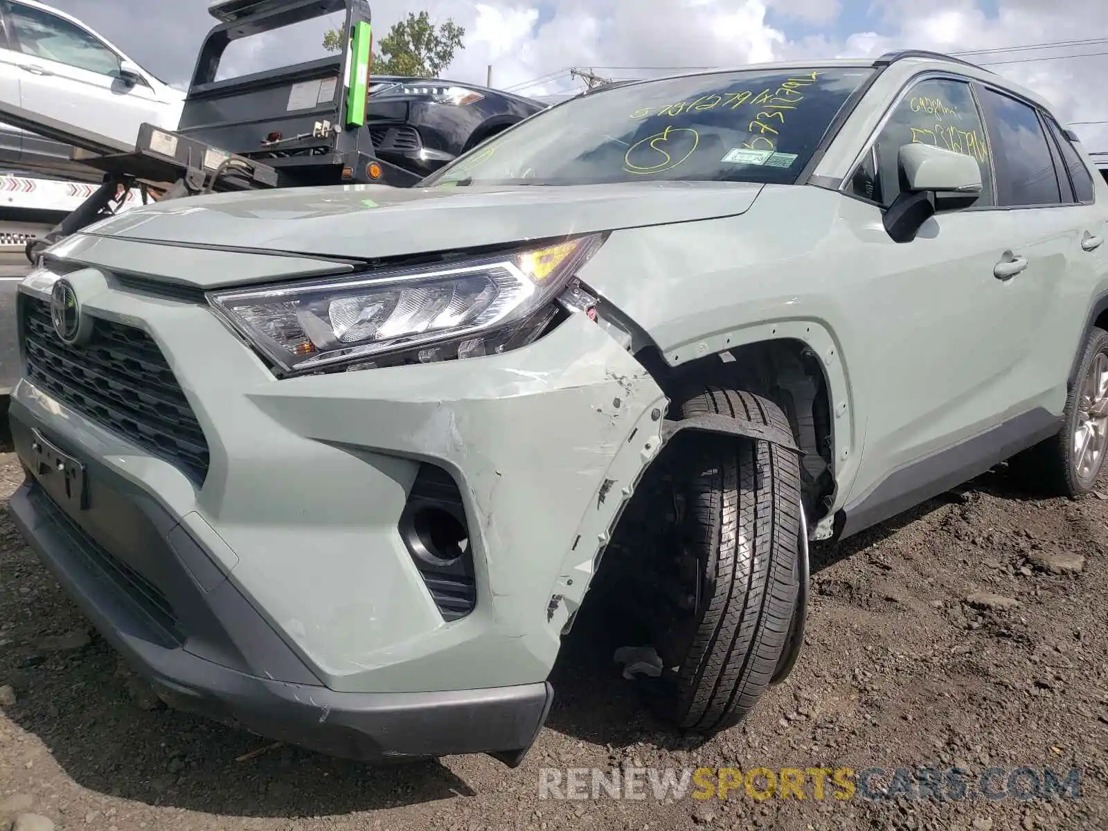 9 Photograph of a damaged car JTMA1RFV0KD508120 TOYOTA RAV4 2019