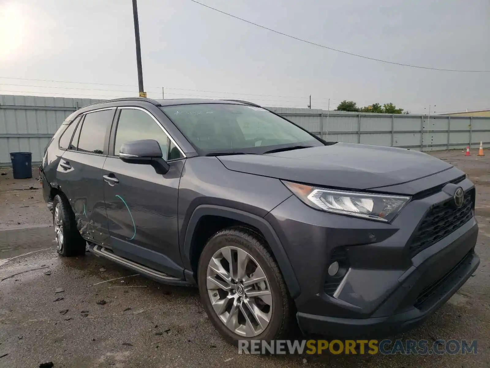 1 Photograph of a damaged car JTMA1RFV0KJ004054 TOYOTA RAV4 2019