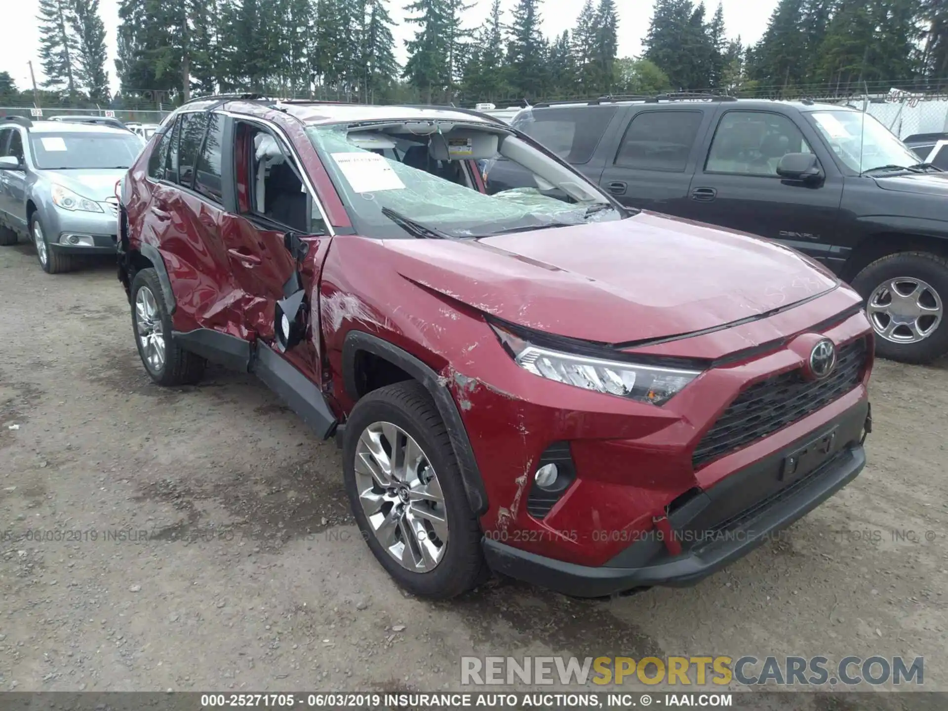 1 Photograph of a damaged car JTMA1RFV0KJ005172 TOYOTA RAV4 2019