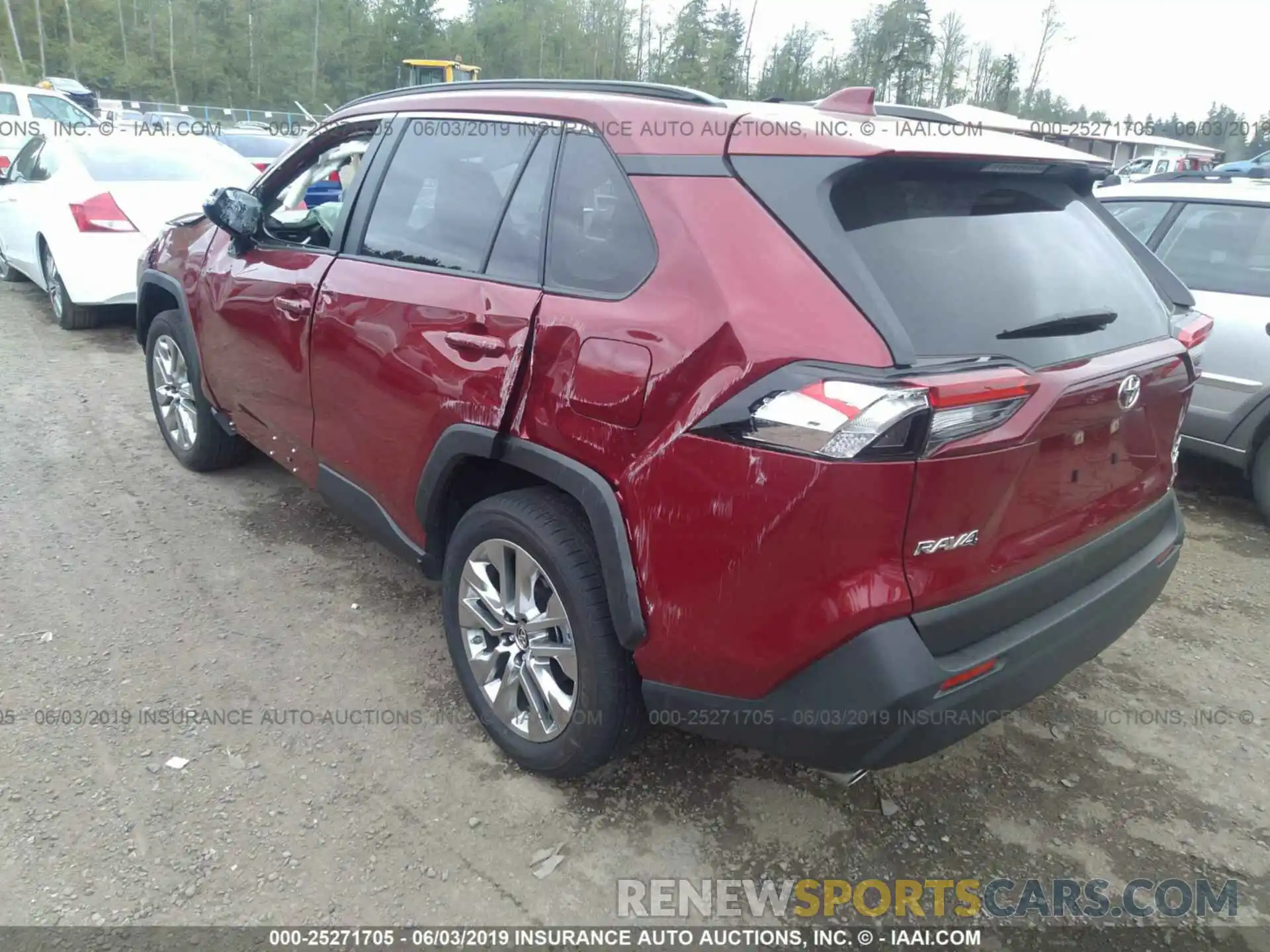 3 Photograph of a damaged car JTMA1RFV0KJ005172 TOYOTA RAV4 2019