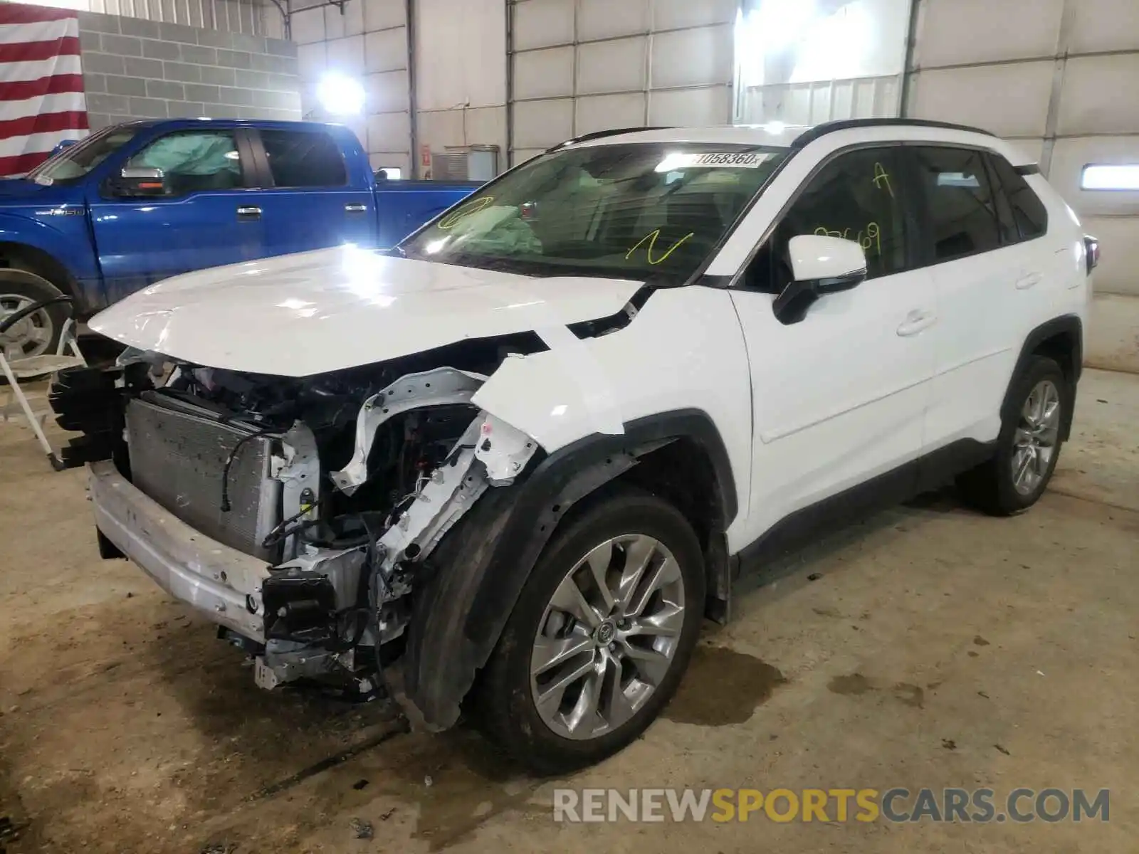 2 Photograph of a damaged car JTMA1RFV0KJ005415 TOYOTA RAV4 2019