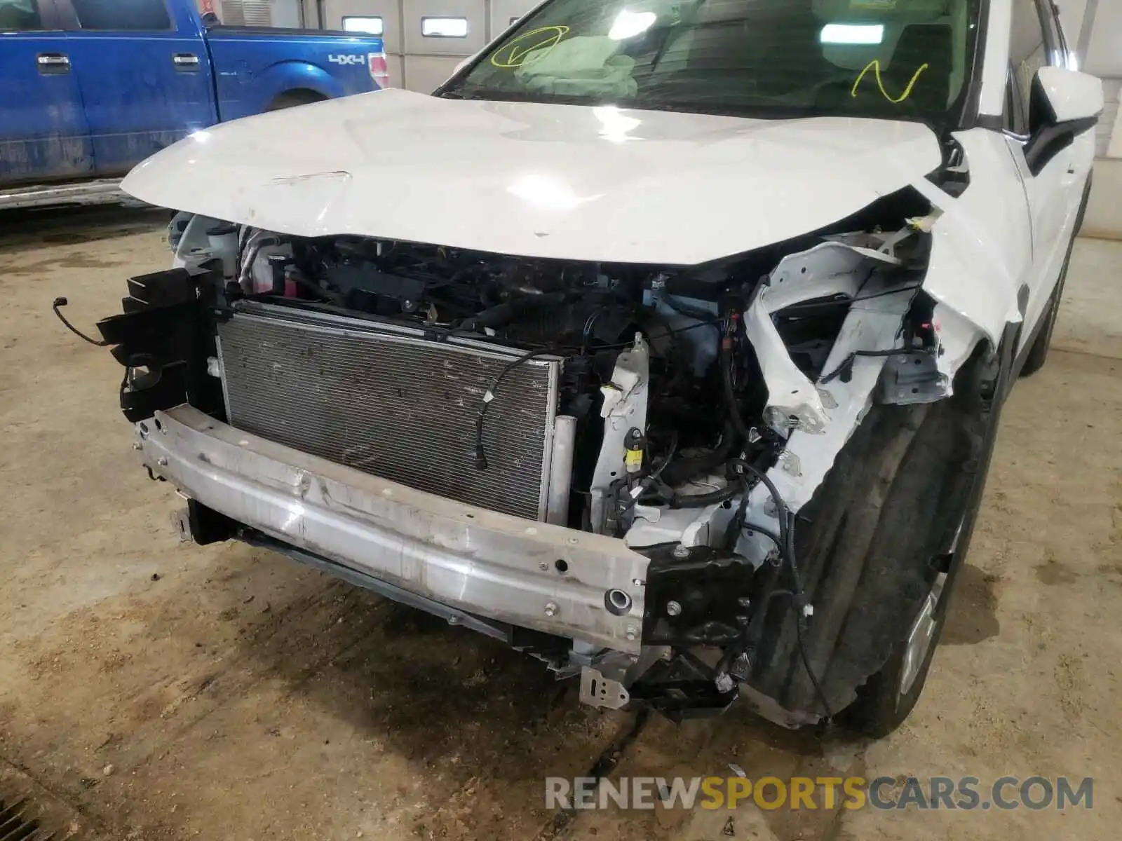 9 Photograph of a damaged car JTMA1RFV0KJ005415 TOYOTA RAV4 2019